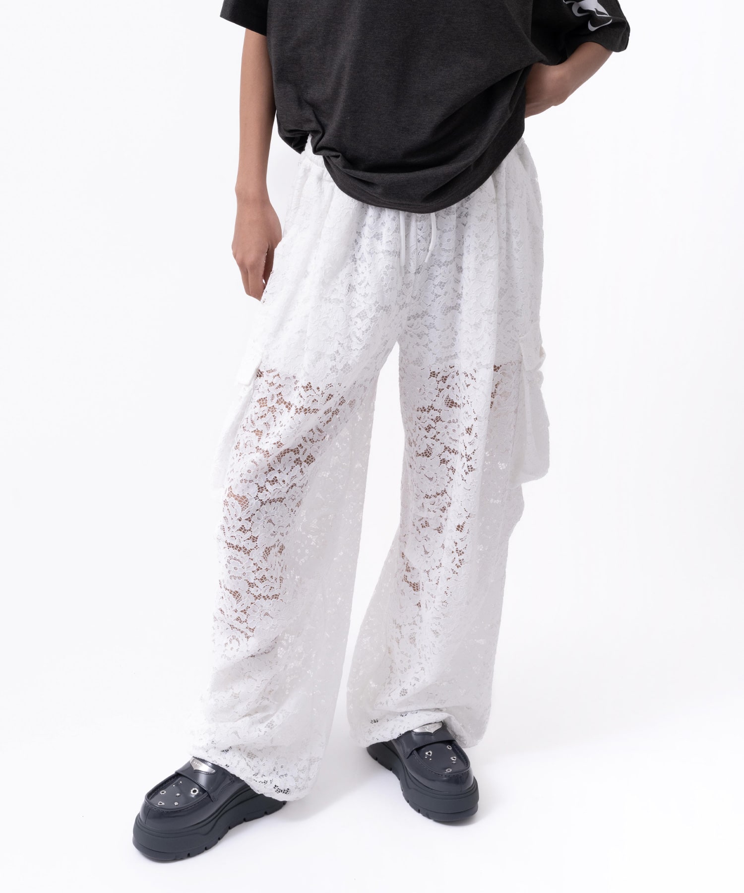 atmos pink Lace Cargo Pants WHITEの画像