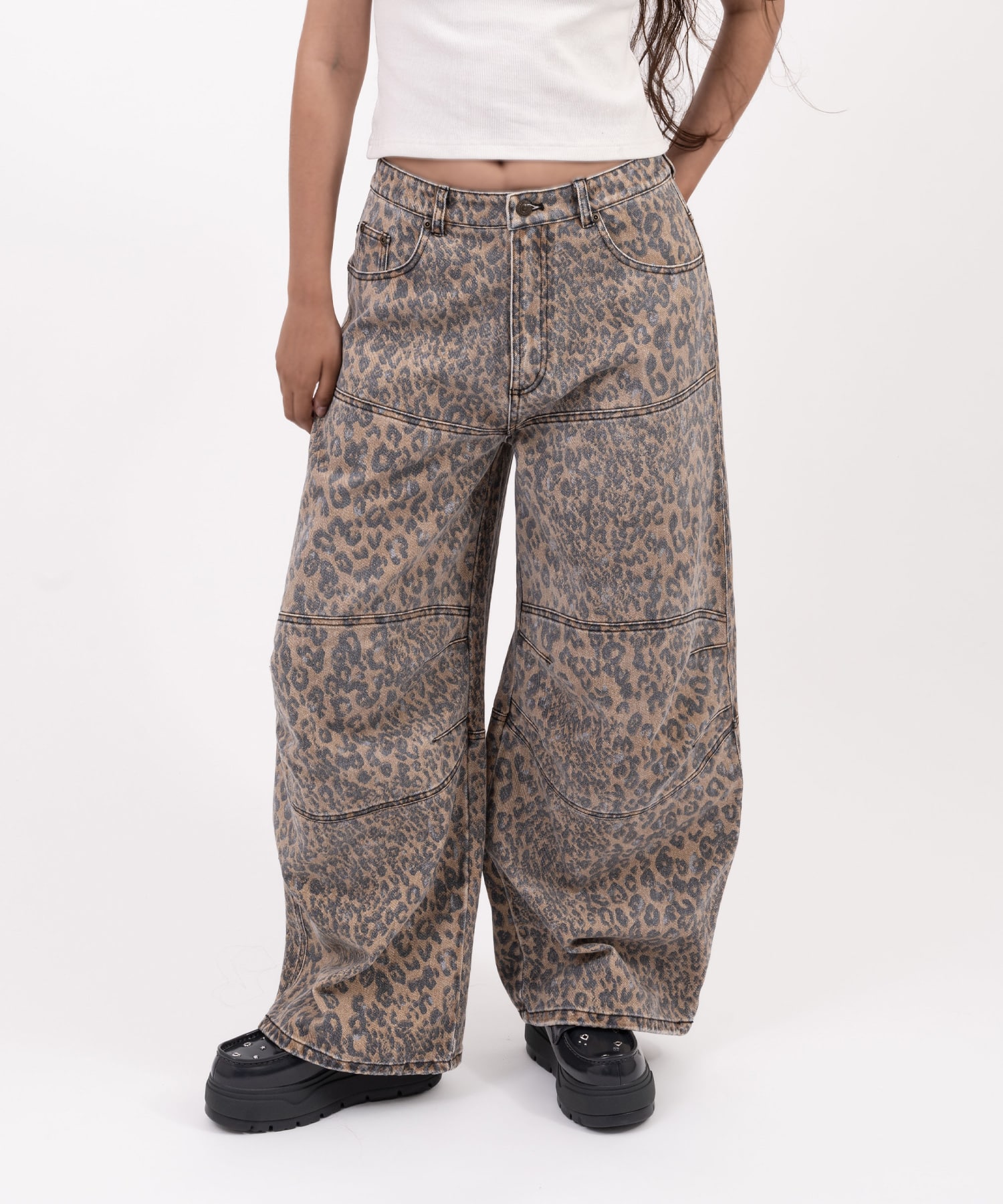 atmos pink Leopard Curve Pants BROWNの画像