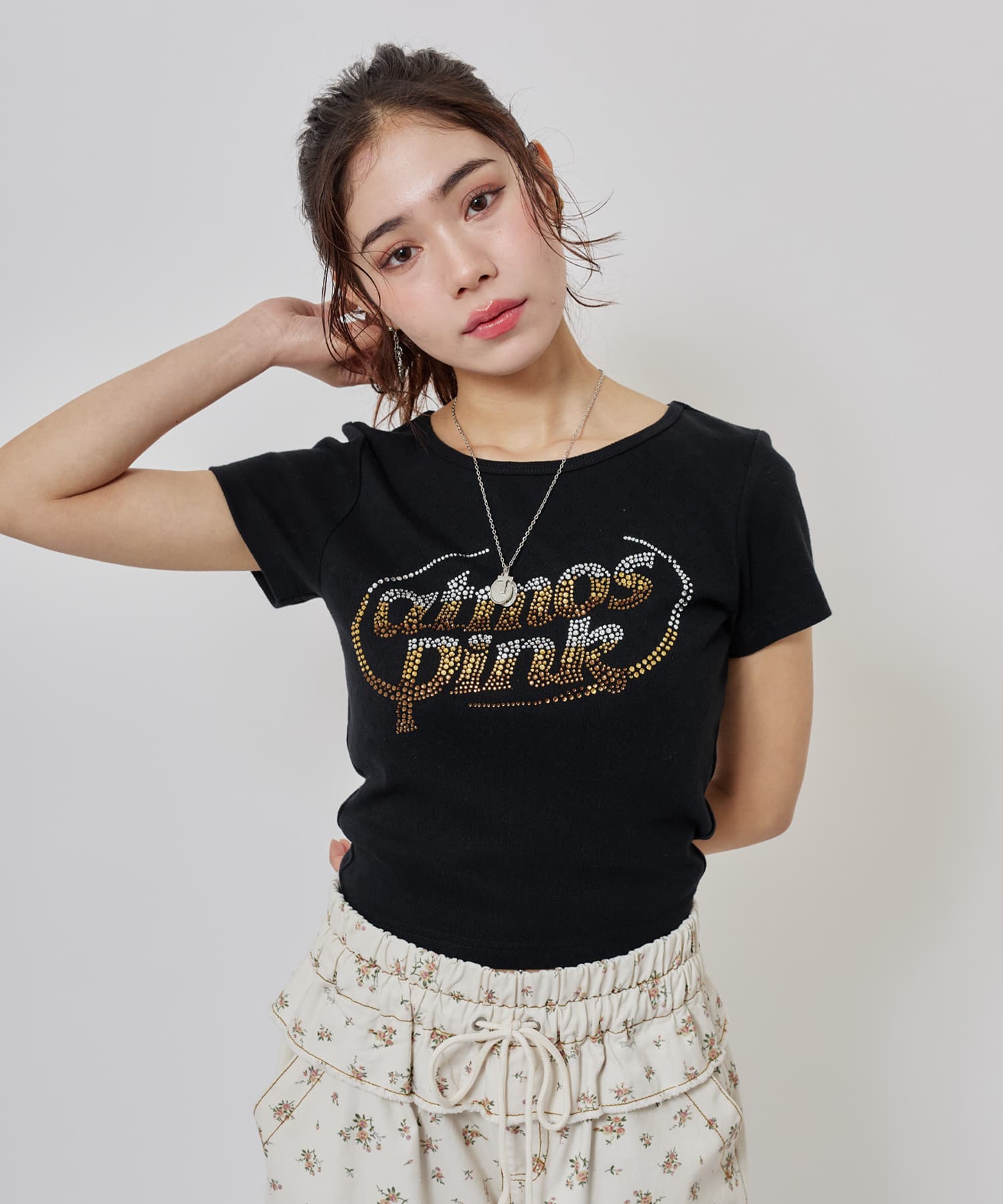 atmos pink Rhinestone Logo T-shirt BLACKの画像