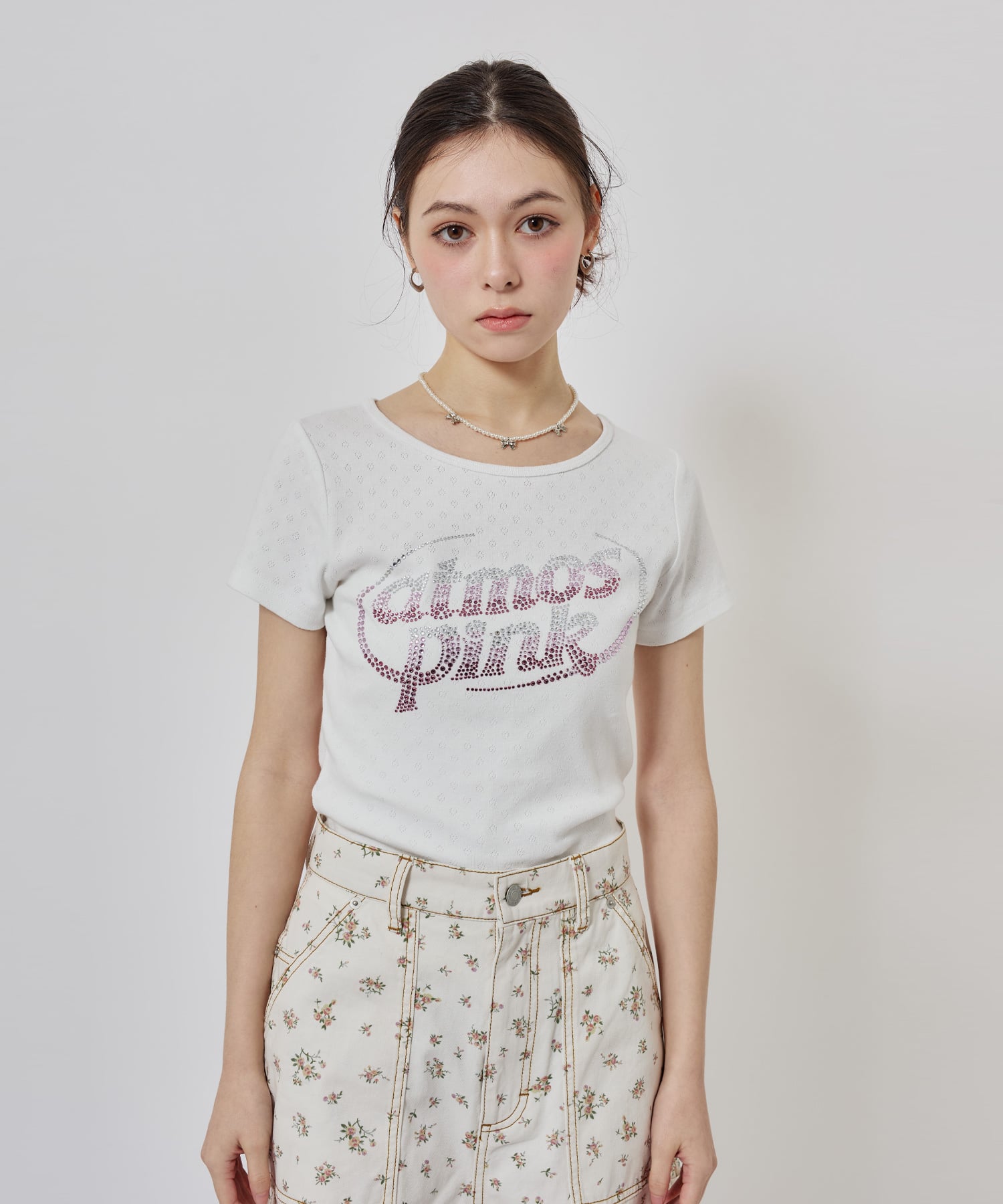 atmos pink Rhinestone Logo T-shirt WHITEの画像