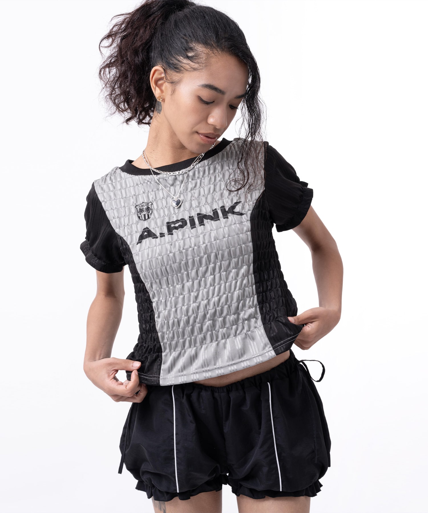 atmos pink Shirring Game T-shirt BLACKの画像