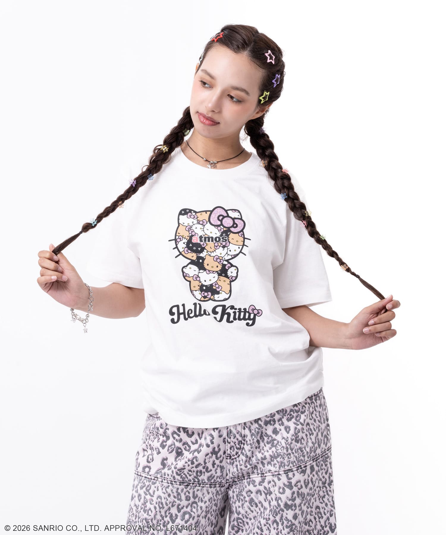 atmos pink x HELLO KITTY Big T-shirt WHITEの画像