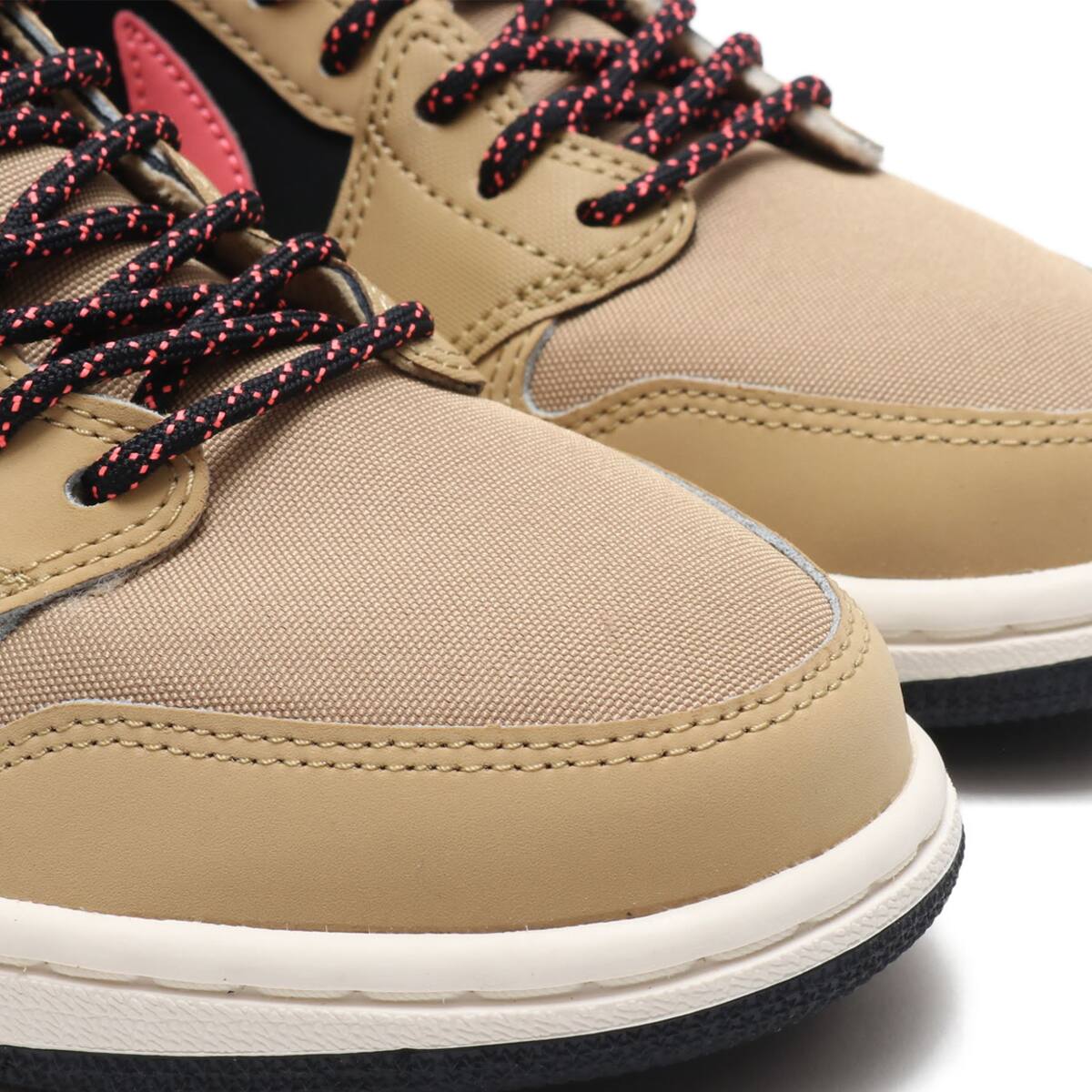 JORDAN BRAND WMNS AIR JORDAN 1 RETRO LOW OG PARACHUTE BEIGE