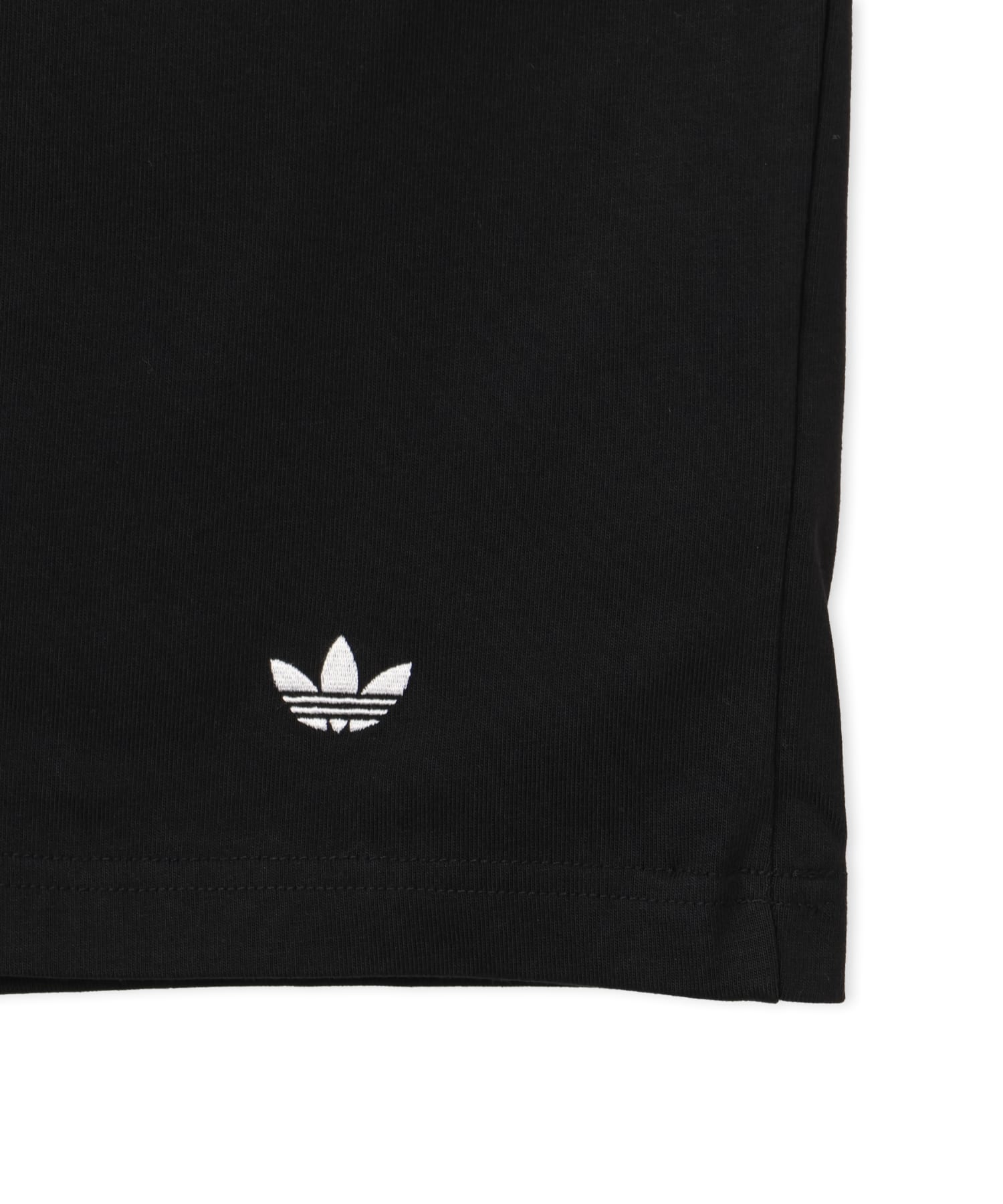 adidas atmos COLLAGE TEE BLACKの画像