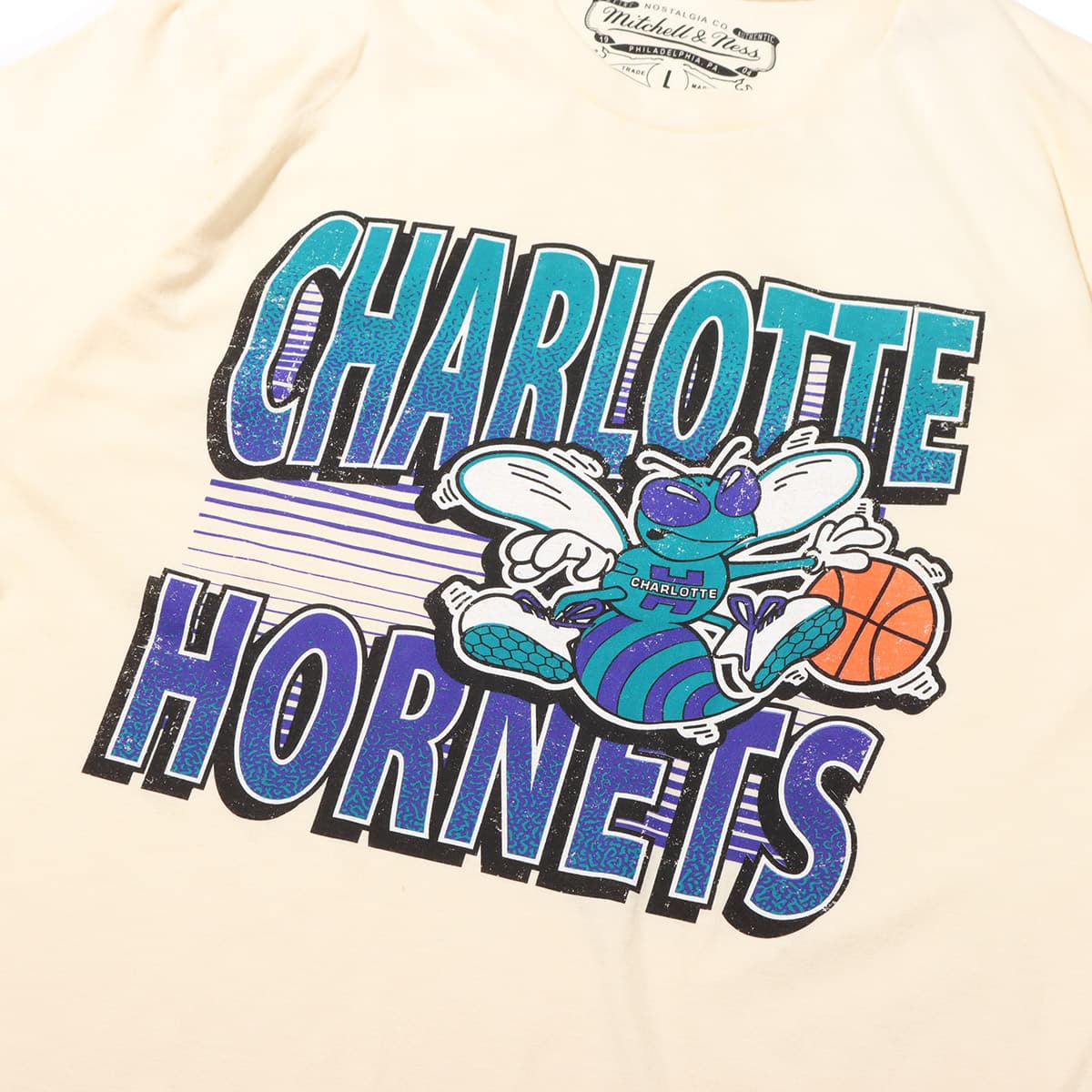 Mitchell & Ness NBA INCLINE STACKED TEE HORNETS CREAM 23SS-Iの画像