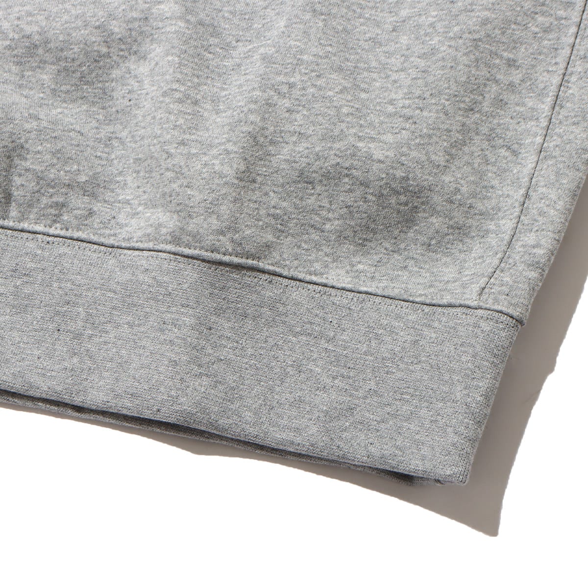 NIKE AS M NSW CLUB CRW BB DK GREY HEATHER/WHITEの画像