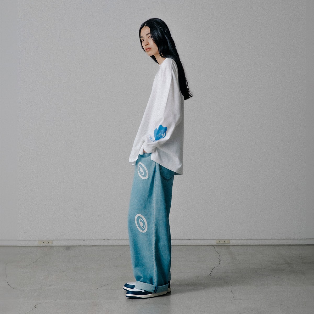 FACETASM x CPD Mr.SHIRAI PRINT LONG TEE WHITE の画像