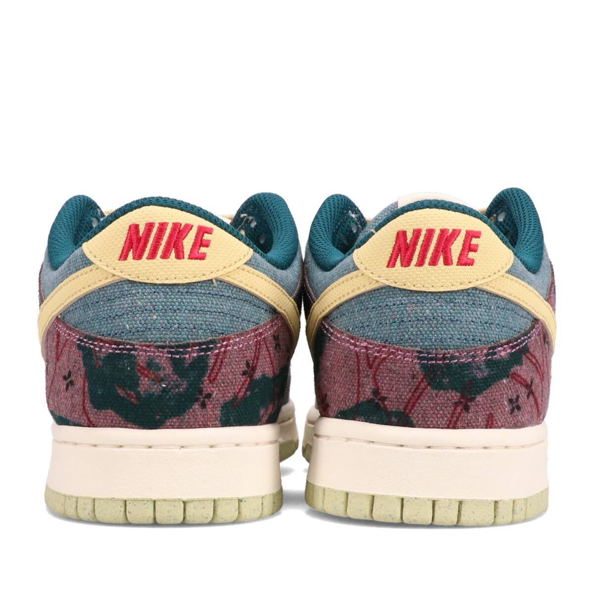 NIKE DUNK LOW SP