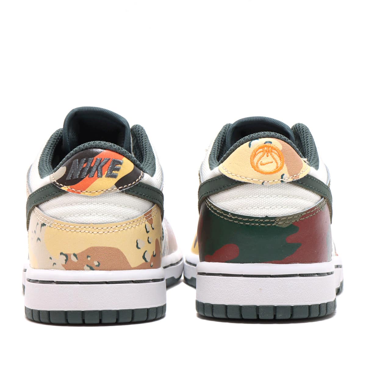 dunk low trainers sail vintage green total orange white