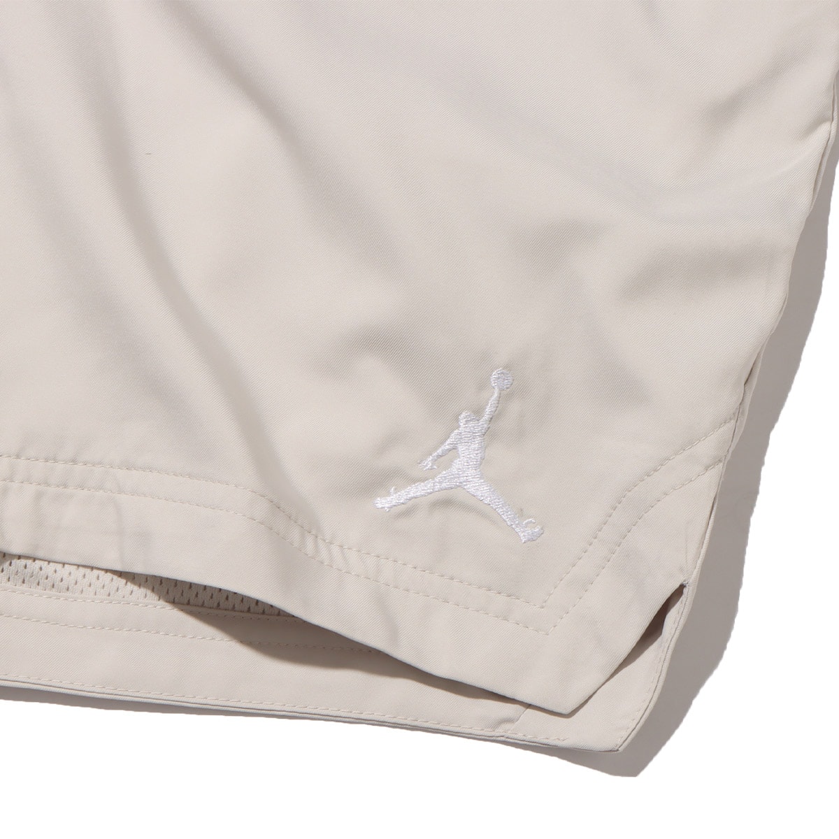 JORDAN BRAND AS M J ESS POOLSIDE SHORT LT OREWOOD BRN/WHITE 22SU-Iの画像