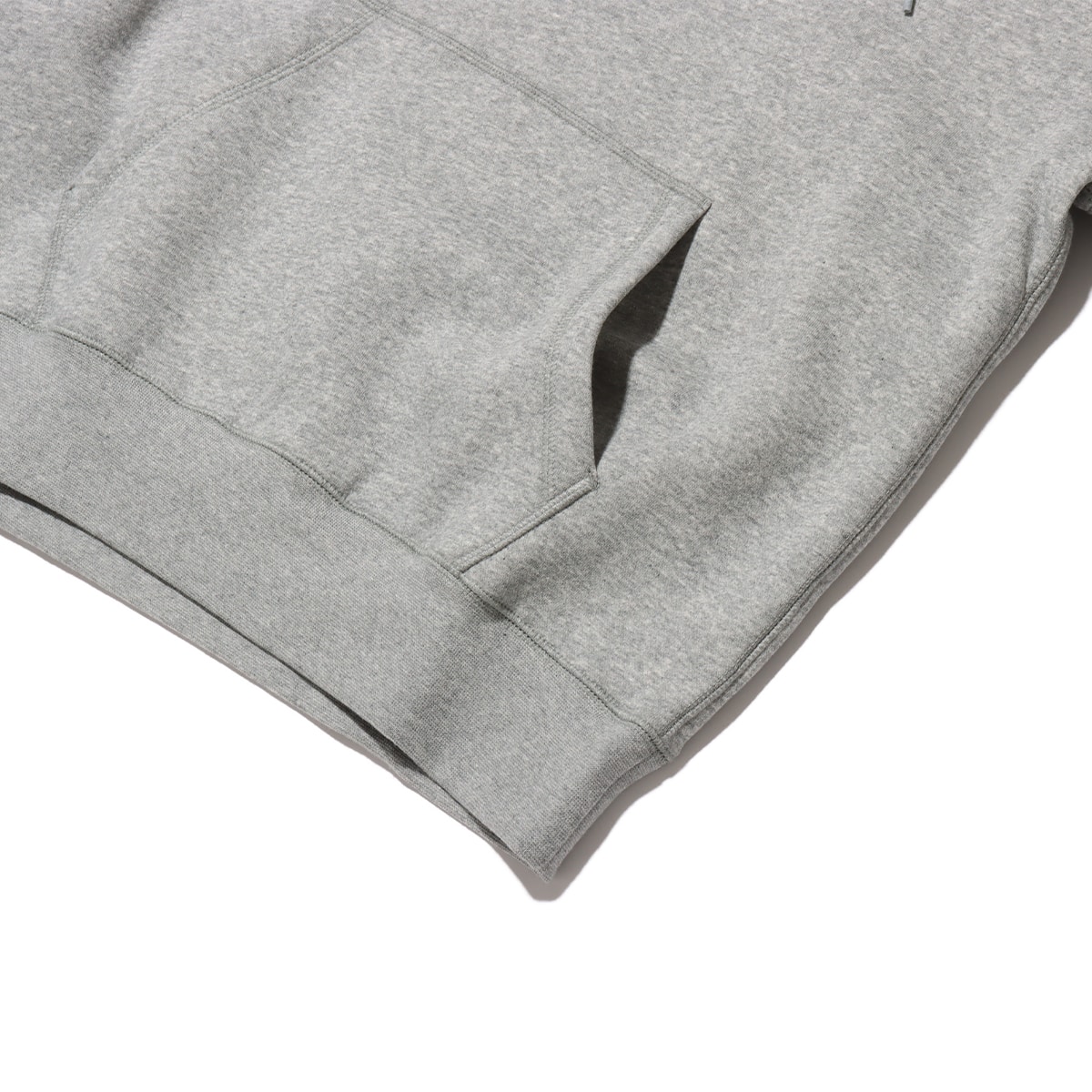 NIKE AS M NK CLUB BB PO CHNL FTRA DK GREY HEATHER/LT SMOKE GREYの画像