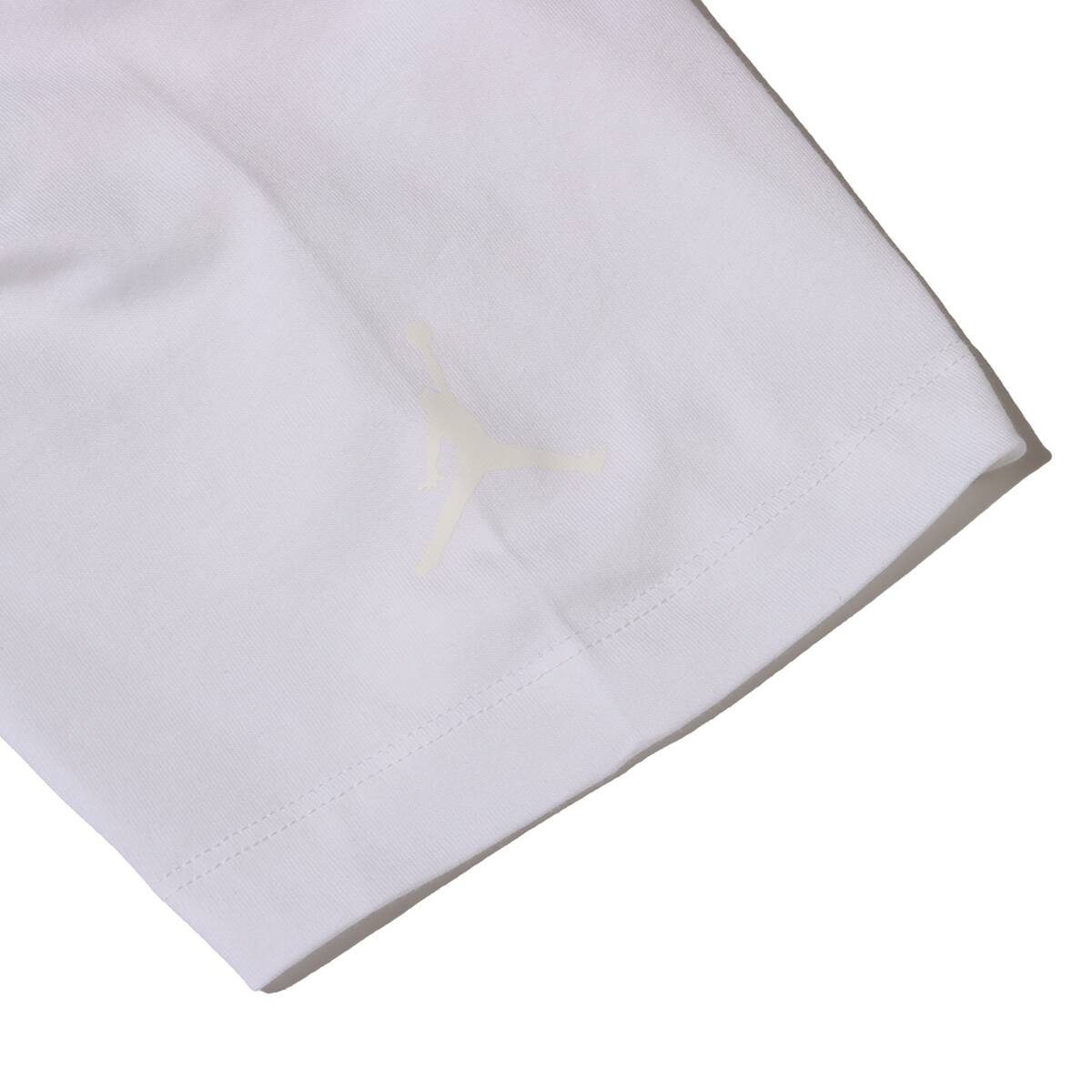 JORDAN BRAND AS M J BRAND JM WTRCLR SS CREW WHITEの画像