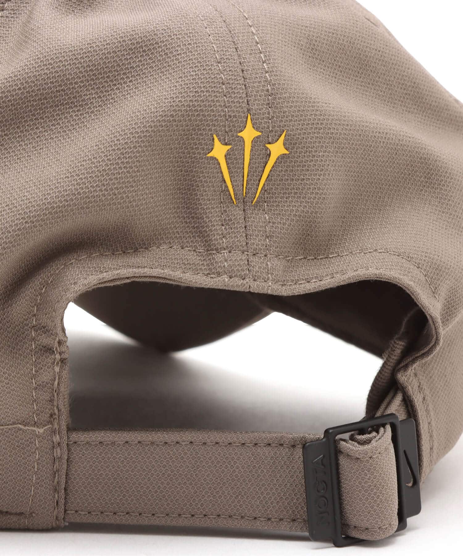 NIKE U NRG CLUB CAP NOCTA-USCB OLIVE GREY/YELLOW OCHREの画像