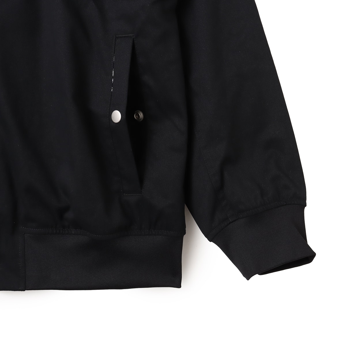 JORDAN BRAND M J ESS STMT LTWT RNGD JKT BLACKの画像