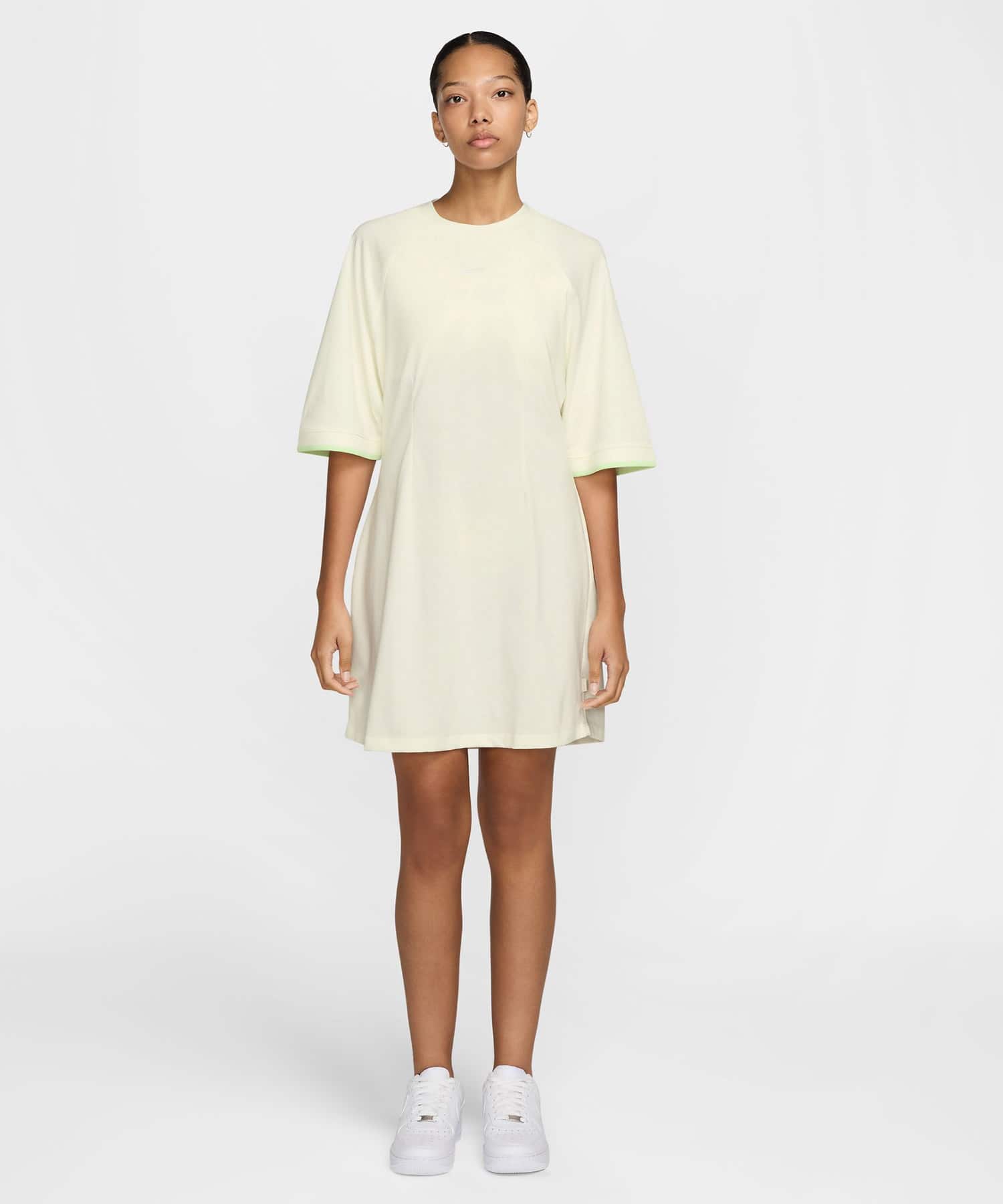 NIKE AS W NSW CLLCTN TSHRT DRESS SAIL/LT OREWOOD BRNの画像