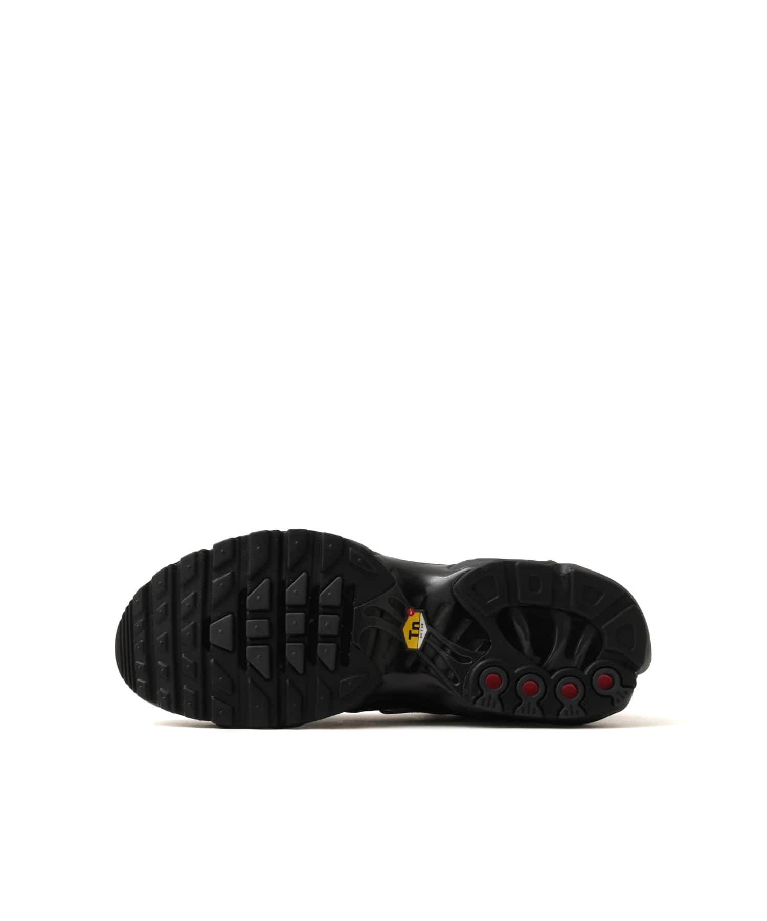 NIKE W AIR MAX PLUS SE BLACK/OFF NOIR-MTLC SILVER-LASER CRIMSONの画像