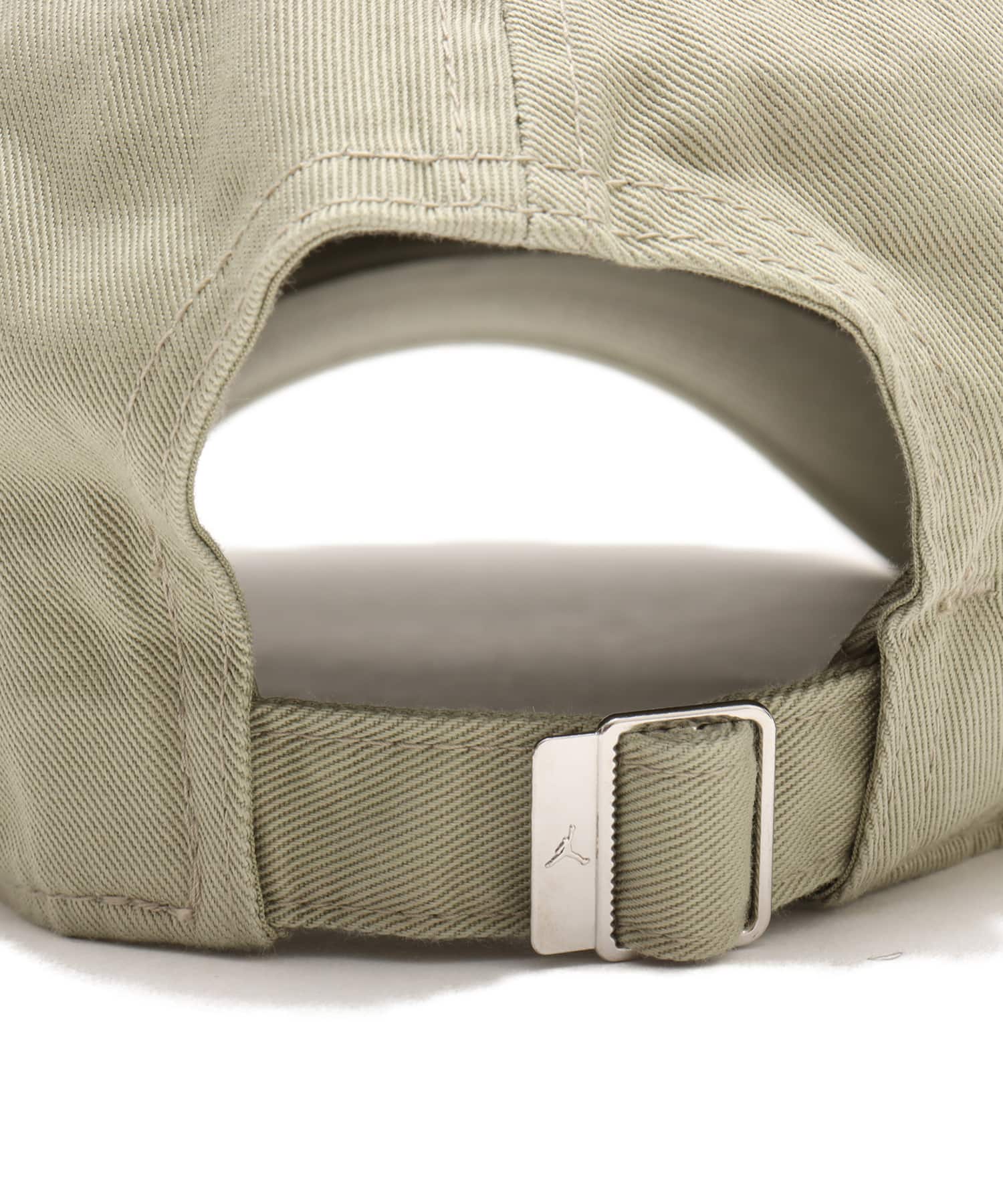 JORDAN BRAND U J CLUB CAP US CB WSH JM MEDIUM KHAKI/WHITEの画像