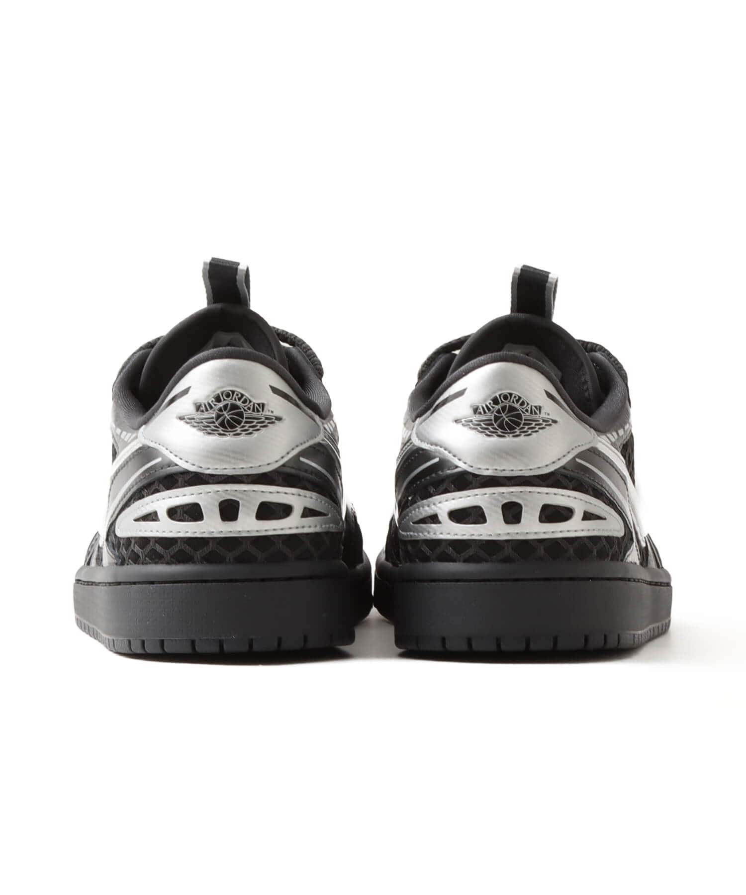JORDAN BRAND WMNS AIR JORDAN 1 MM LOW V3 BLACK/METALLIC SILVER-WHITE-ANTHRACITEの画像