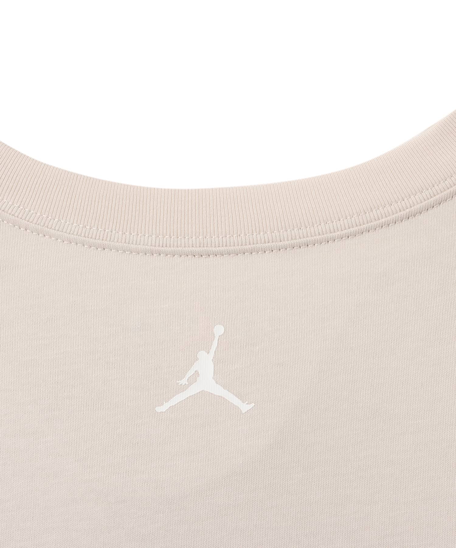 JORDAN BRAND M J FLT ESS BOXY SS CREW LT OREWOOD BRN/SAILの画像