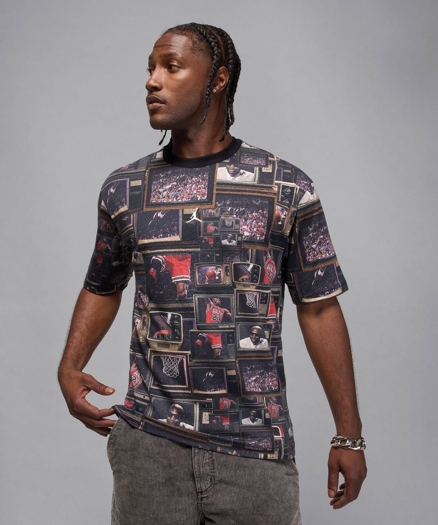 JORDAN BRAND M J BRK TV AOP SS CREW BLACK/SAILの画像
