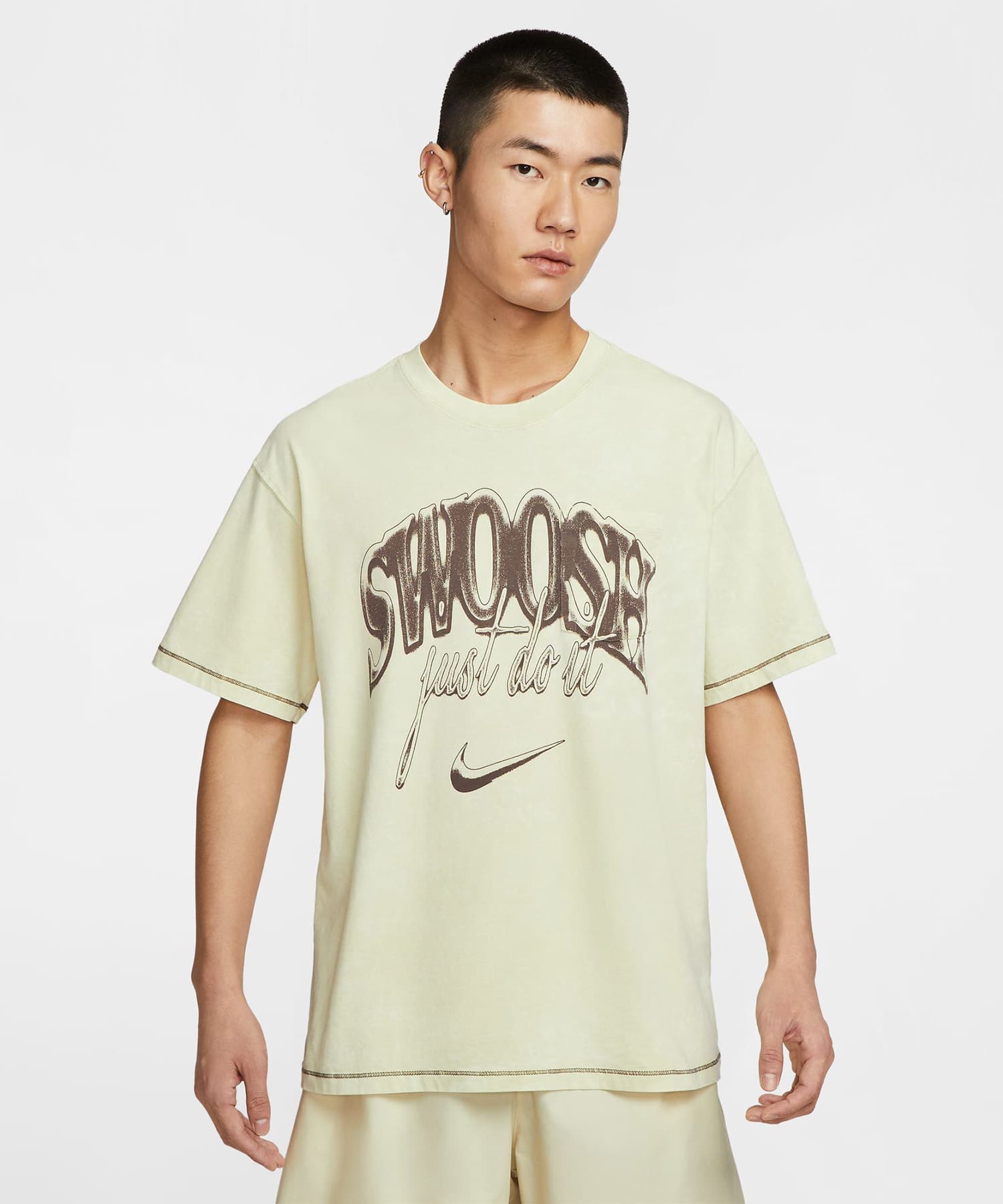 NIKE AS U NSW TEE M90 OC PCKT VNTG LT KHAKIの画像