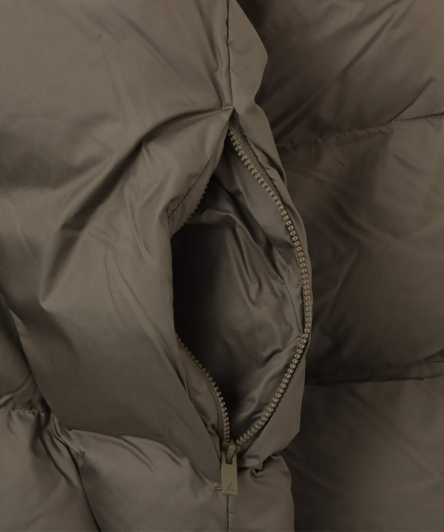 JORDAN BRAND M J BRK PUFFER JKT MEDIUM OLIVE/BLACKの画像