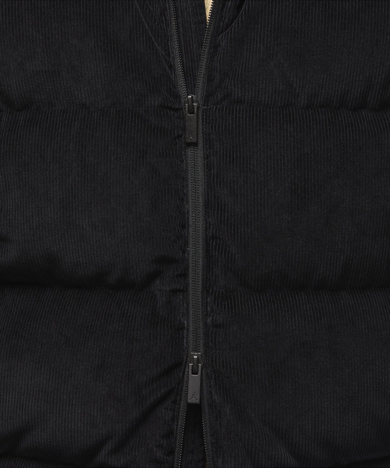 JORDAN BRAND M J FLT DOWN PUFFER BLACK/WHITEの画像