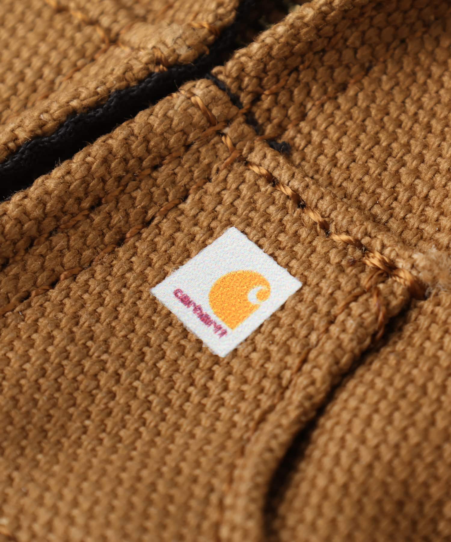 CARHARTT MINI ACTIVE JACKET KEYCHAIN Hamilton Brownの画像