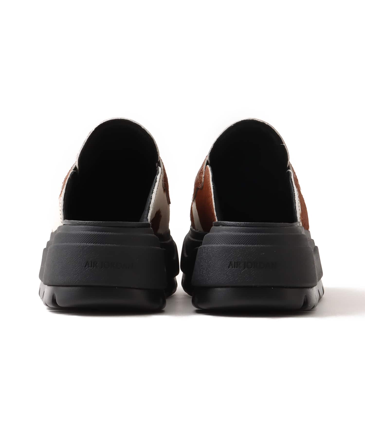 JORDAN BRAND WMNS AIR JORDAN MULE SE BLACK/METALLIC SILVER-BAROQUE BROWNの画像