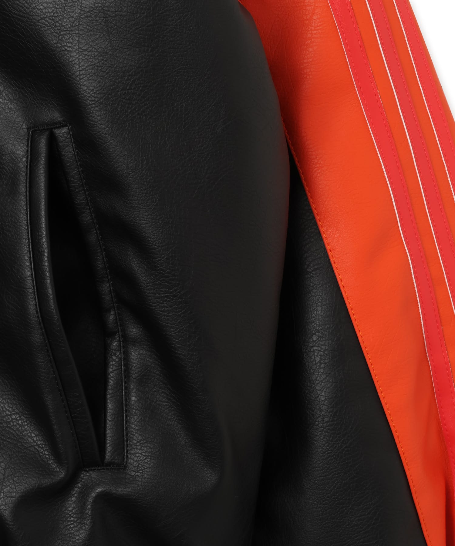 adidas POKEMON 8BALL JACKET ブラック/カレッジオレンジの画像