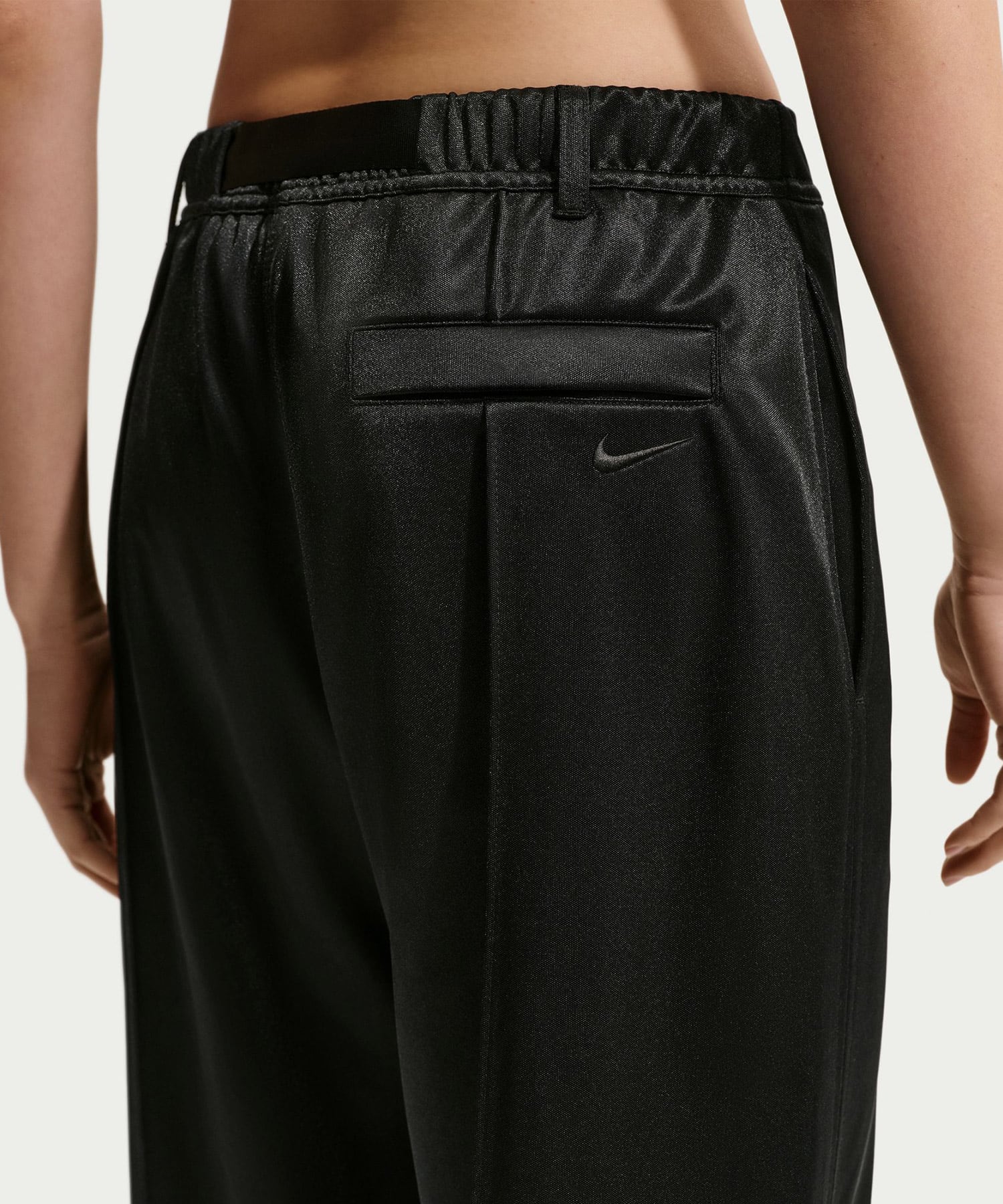 NIKE AS W NSW BELTED PINTUCK PANT M BLACKの画像