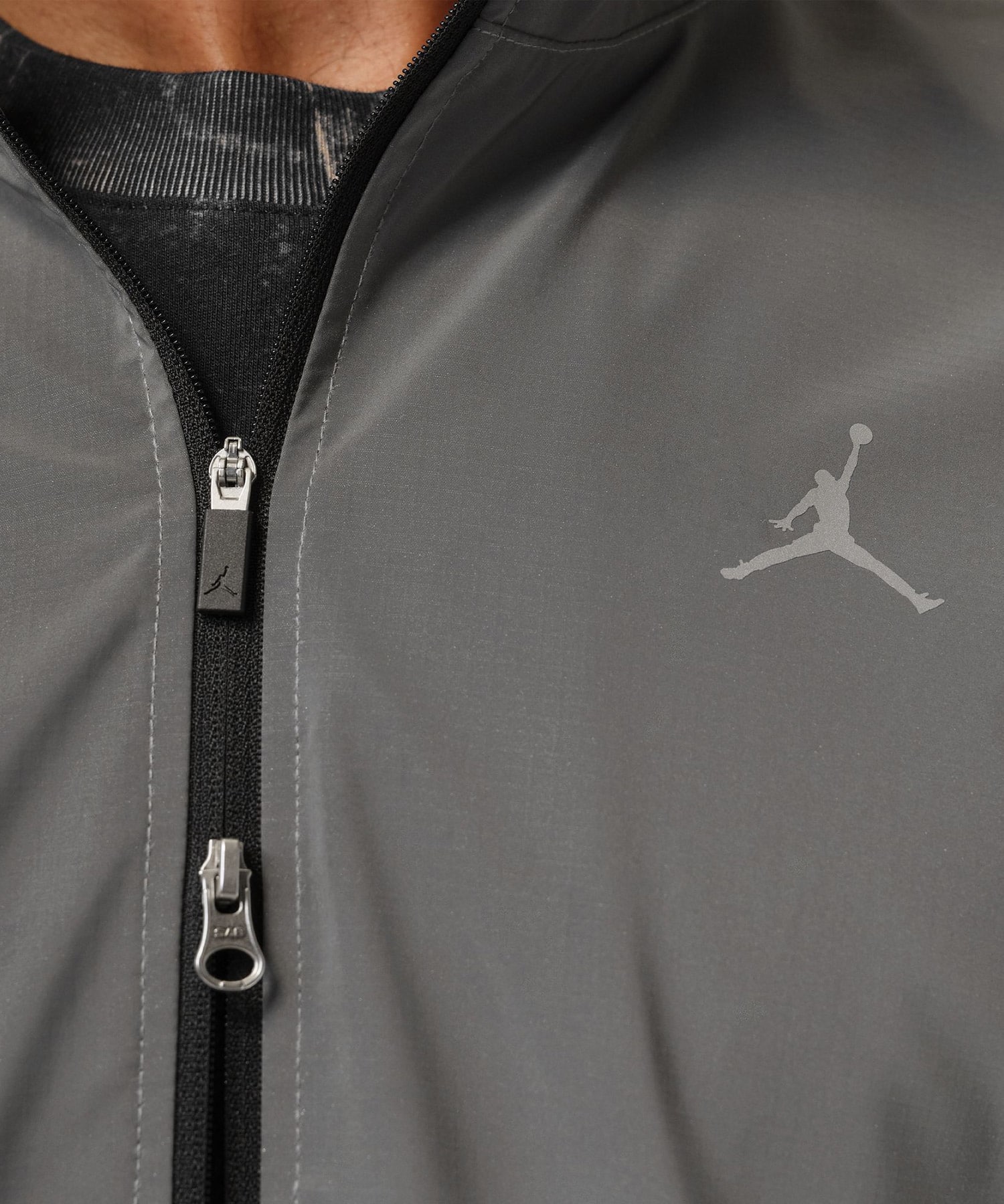 JORDAN BRAND M J BRK HIKE MIKE DFT JKT SILVERの画像