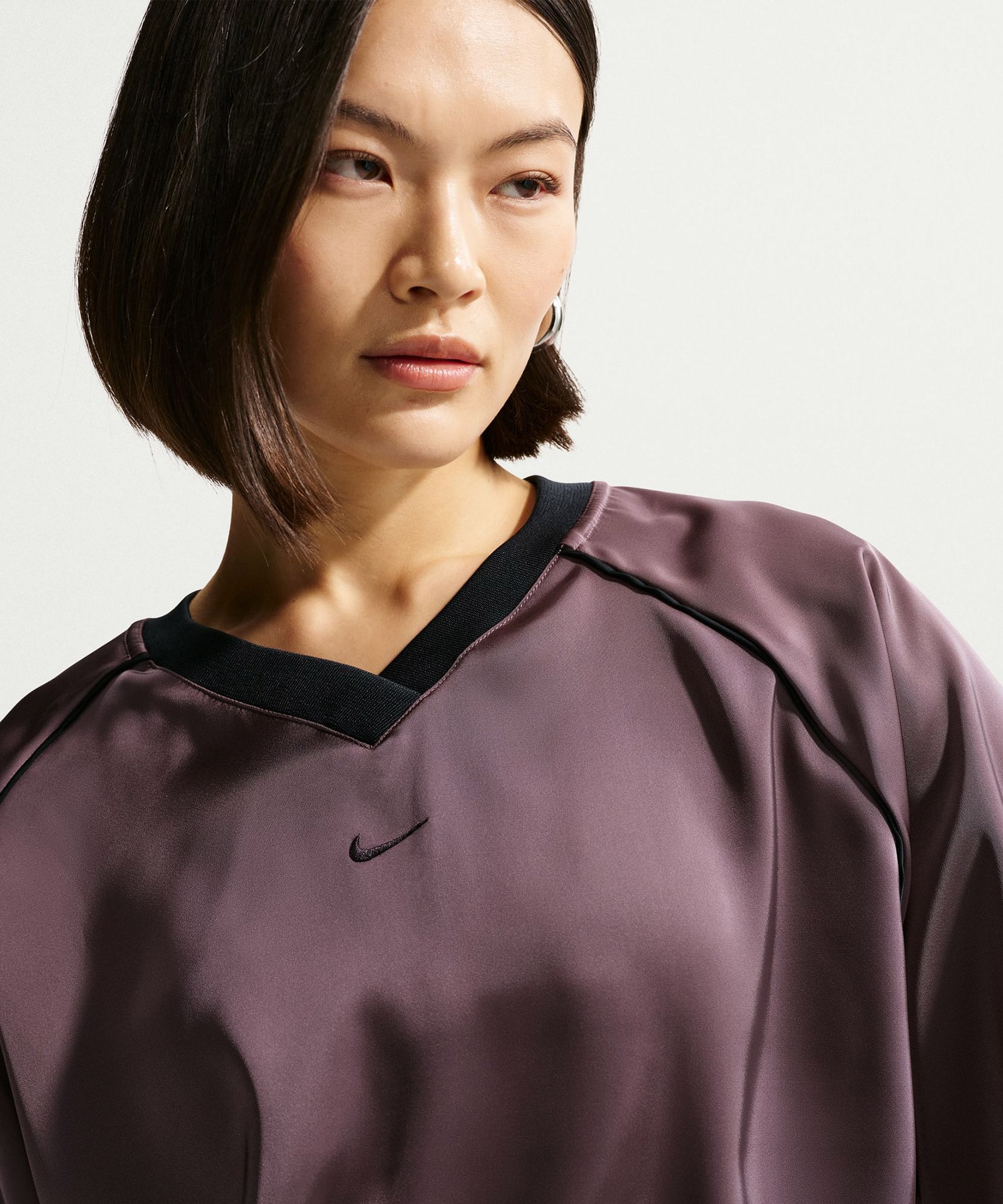 NIKE AS W NSW OFFLN WVN STN SS TOP TATTOO/(BLACK)の画像