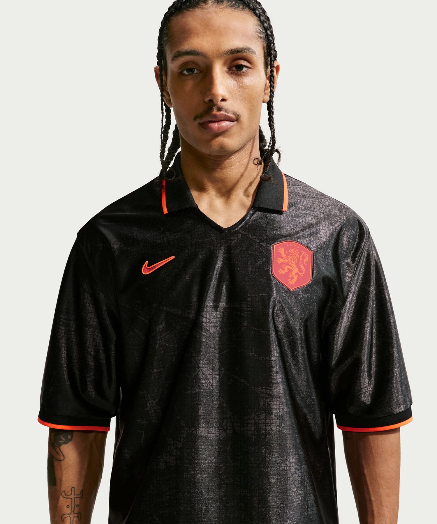 NIKE KNVB M NK DF ENERGY TOP SS BLACK/HYPER CRIMSON/(HYPER CRIMSON) (NO SPONSOR-PLYR)の画像