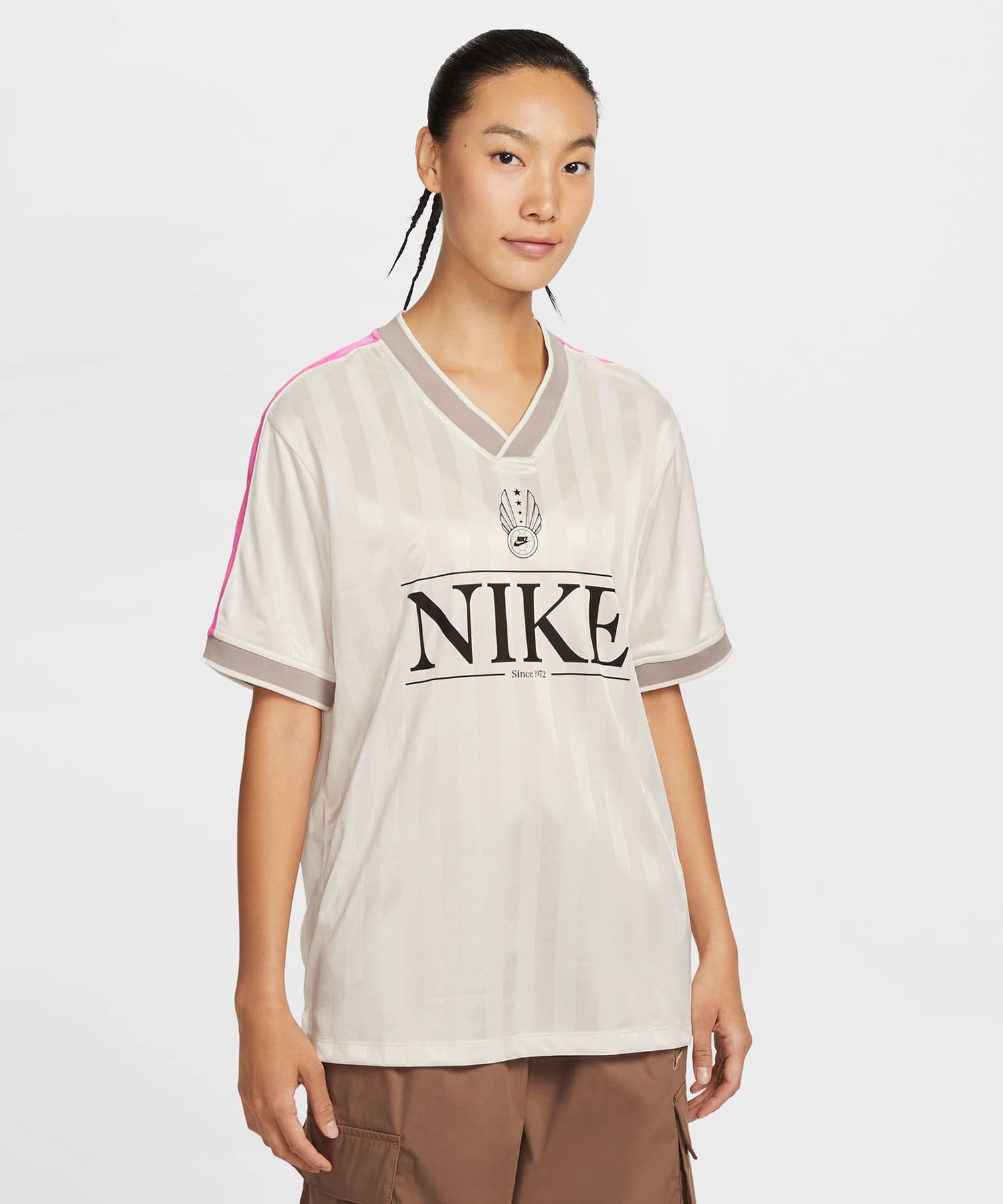 NIKE AS W NSW V NECK JERSEY SAIL/PLAYFUL PINK/COLLEGE GREY/BLACKの画像