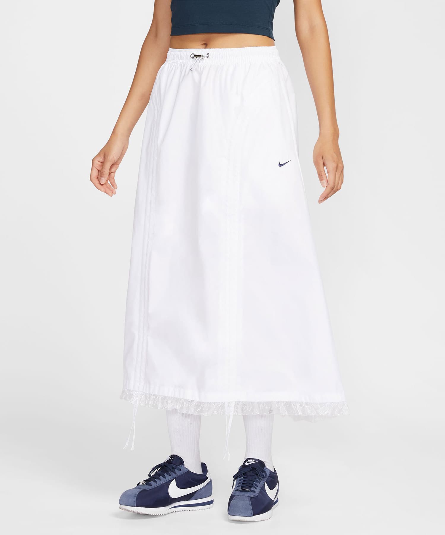 NIKE AS W NSW RCHED WVN SKIRT GCEL WHITEの画像