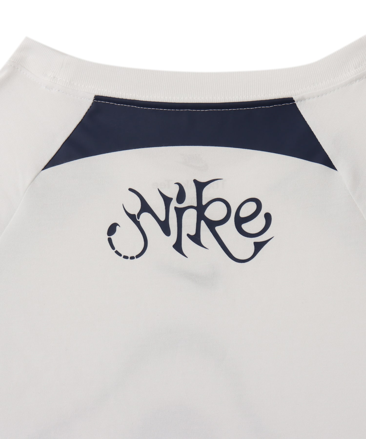 NIKE AS W NSW NK CHLL KNT TEE GCEL WHITEの画像