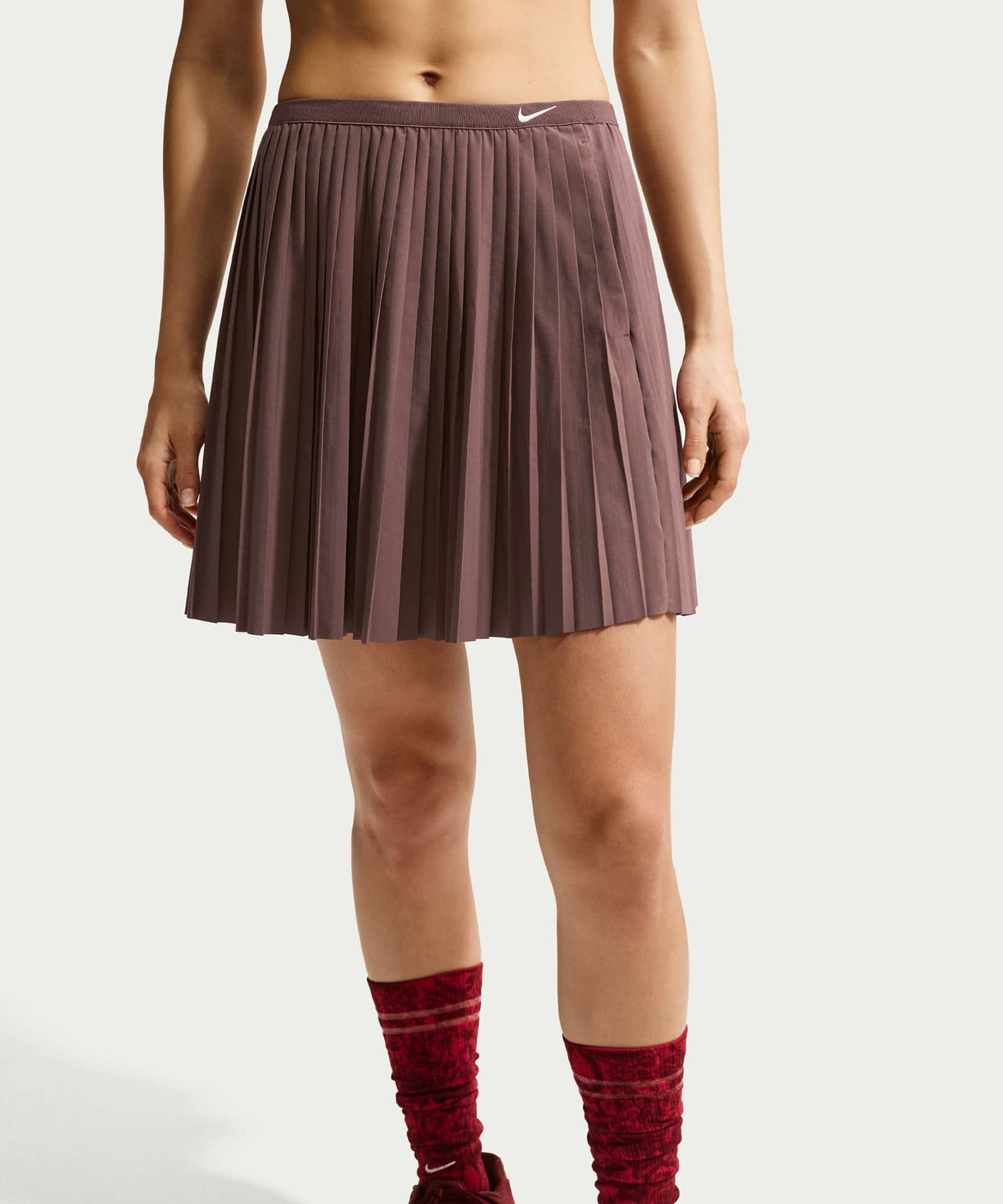 NIKE AS W NSW PLEATED SKIRT BROWNの画像