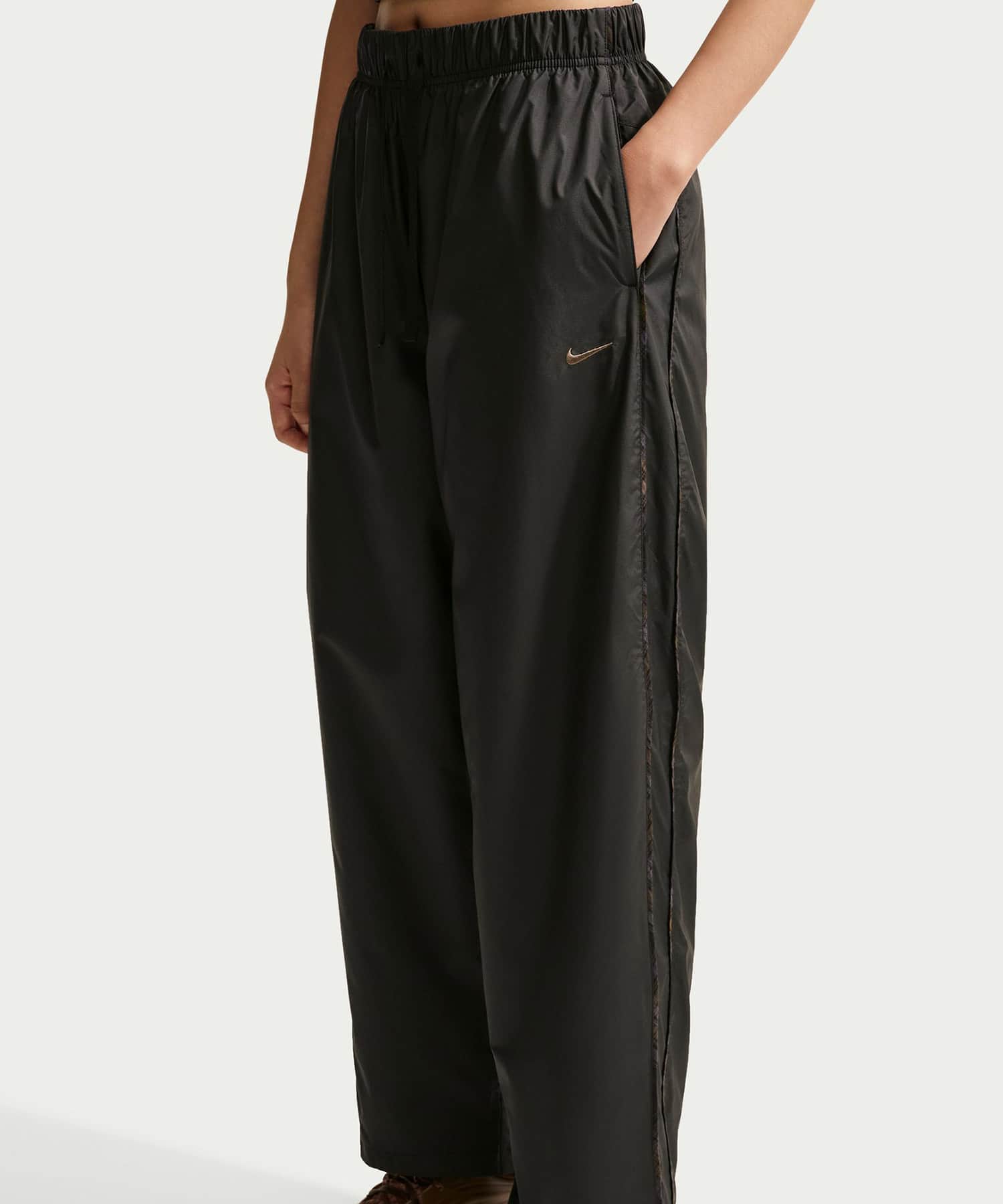 NIKE AS W NK REVERSIBLE PLAID OH PANT BLACKの画像