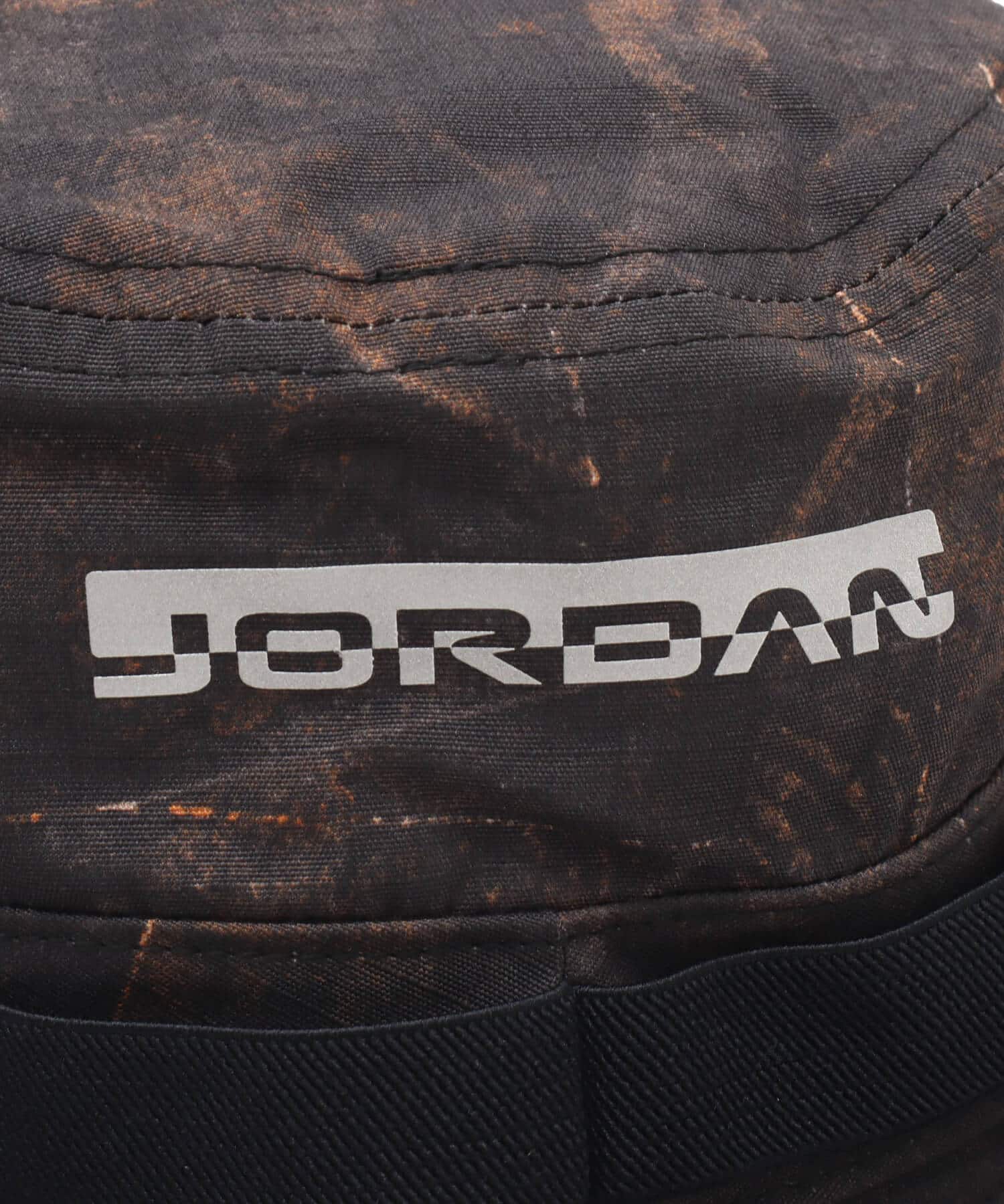 JORDAN BRAND U J APEX UTLTY BUCKET AOP HM WHITEの画像