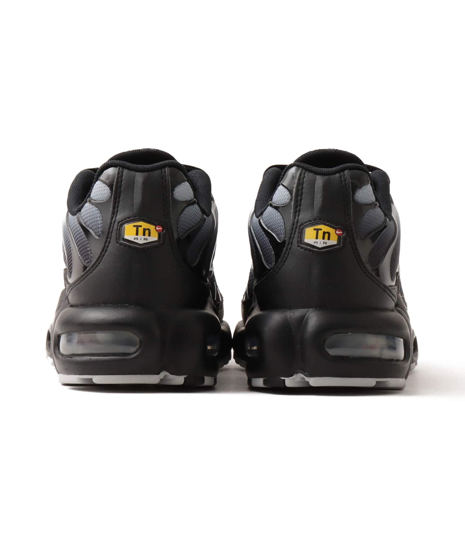 NIKE W AIR MAX PLUS SE BLACK/WOLF GREY-METALLIC SILVERの画像
