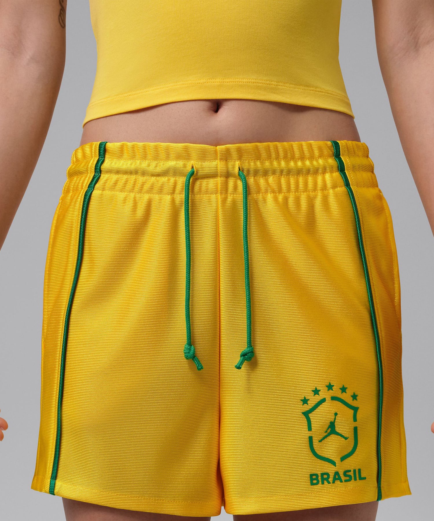 JORDAN BRAND AS W J BRK NOV KNIT SHORT P6 VARSITY MAIZE/(LUCKY GREEN)の画像