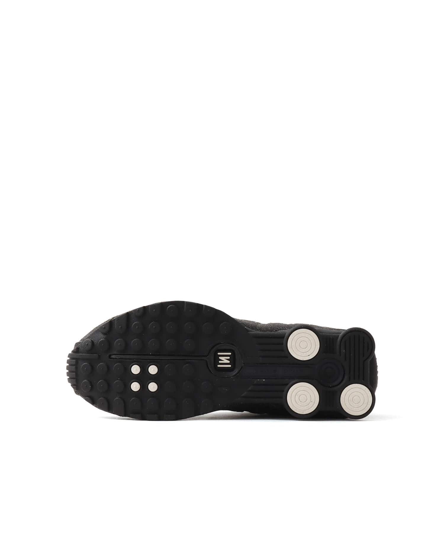 NIKE SHOX R4 QS BLACK/SAIL-LT SMOKE GREY-METALLIC SILVERの画像