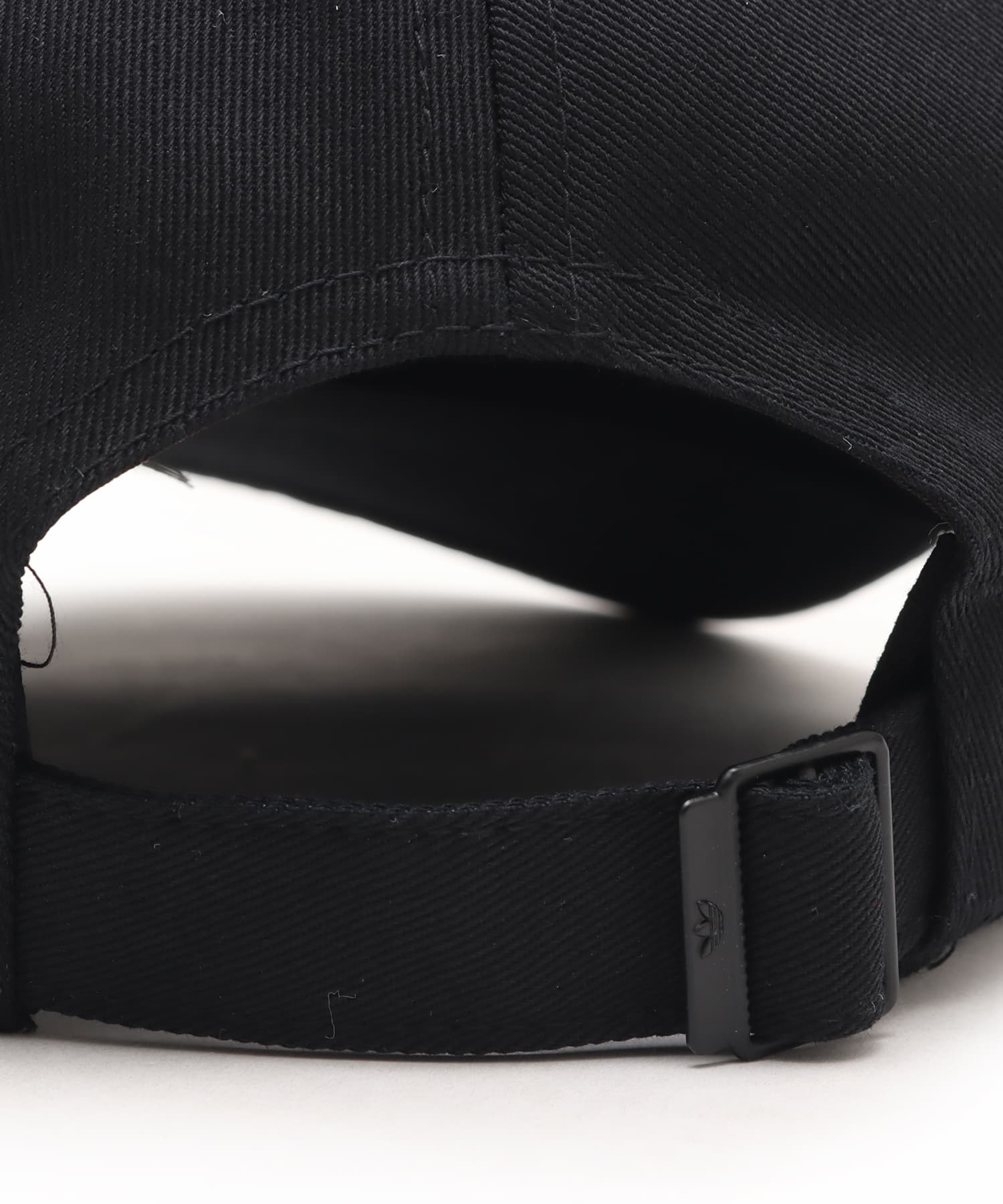 adidas ADICOLOR BASEBALL CAP ブラックの画像