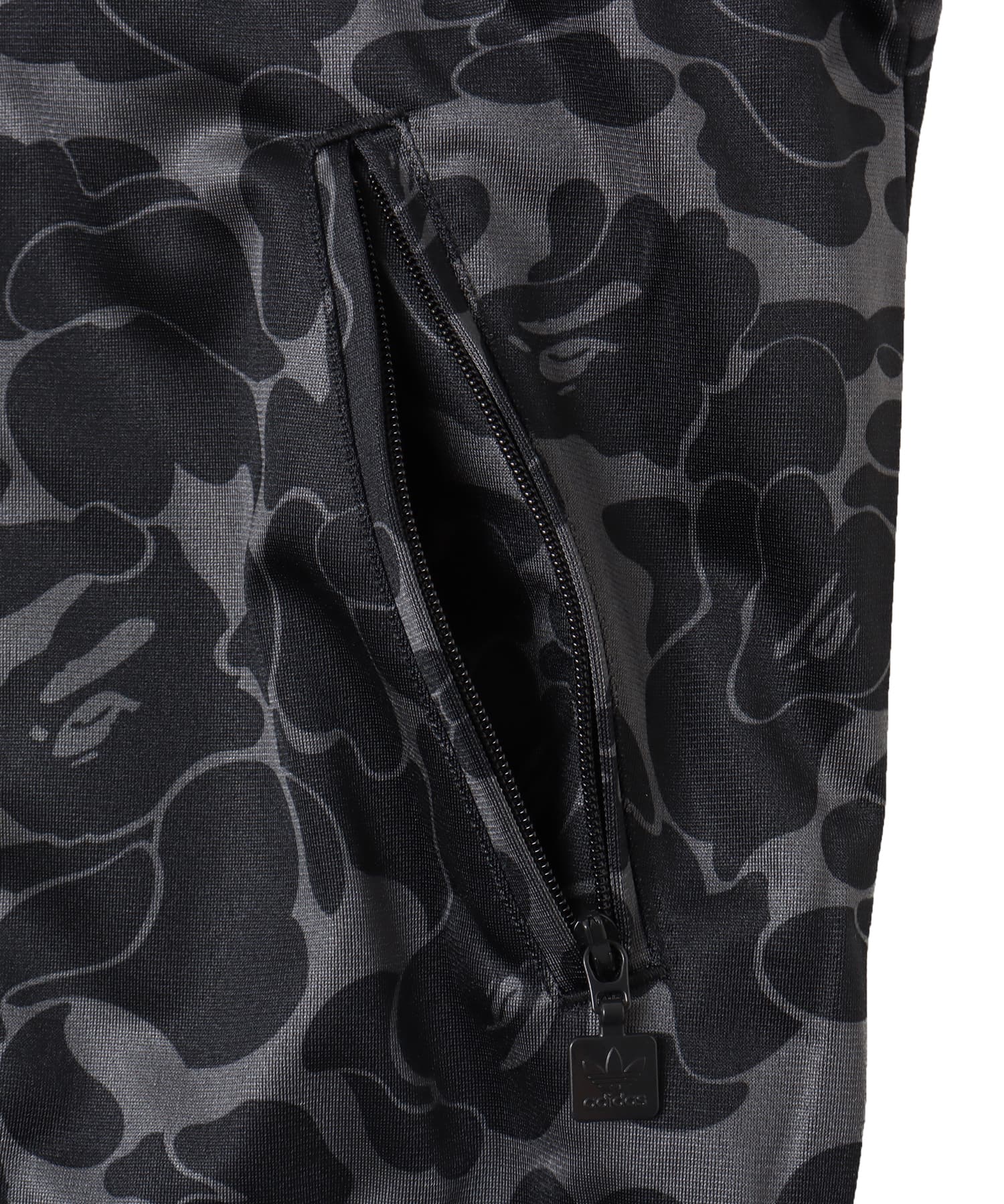 adidas BAPE KIDS FIREBIRD TRACK SUIT ブラックの画像