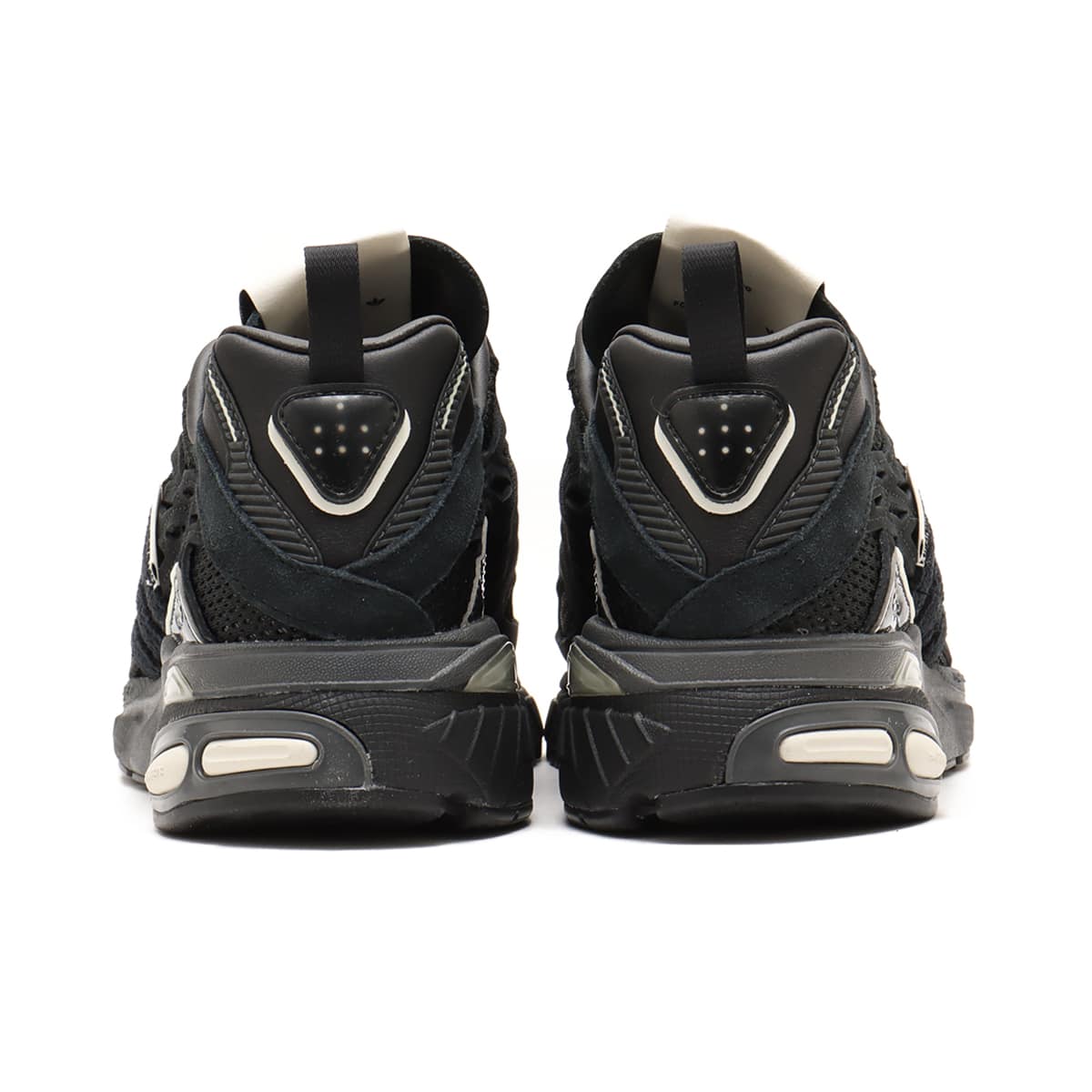 adidas ADISTAR CUSHION SFTM CORE BLACK/CORE BLACK/CREAM WHITEの画像