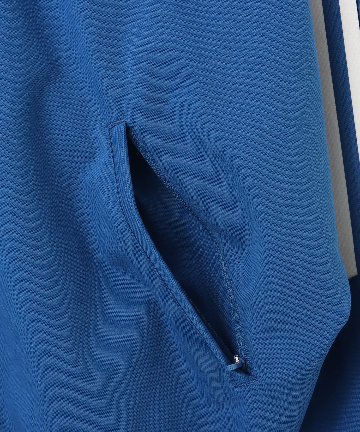 adidas WILLY CHAVARRIA KNIT TRACK JACKET ダークマリンの画像