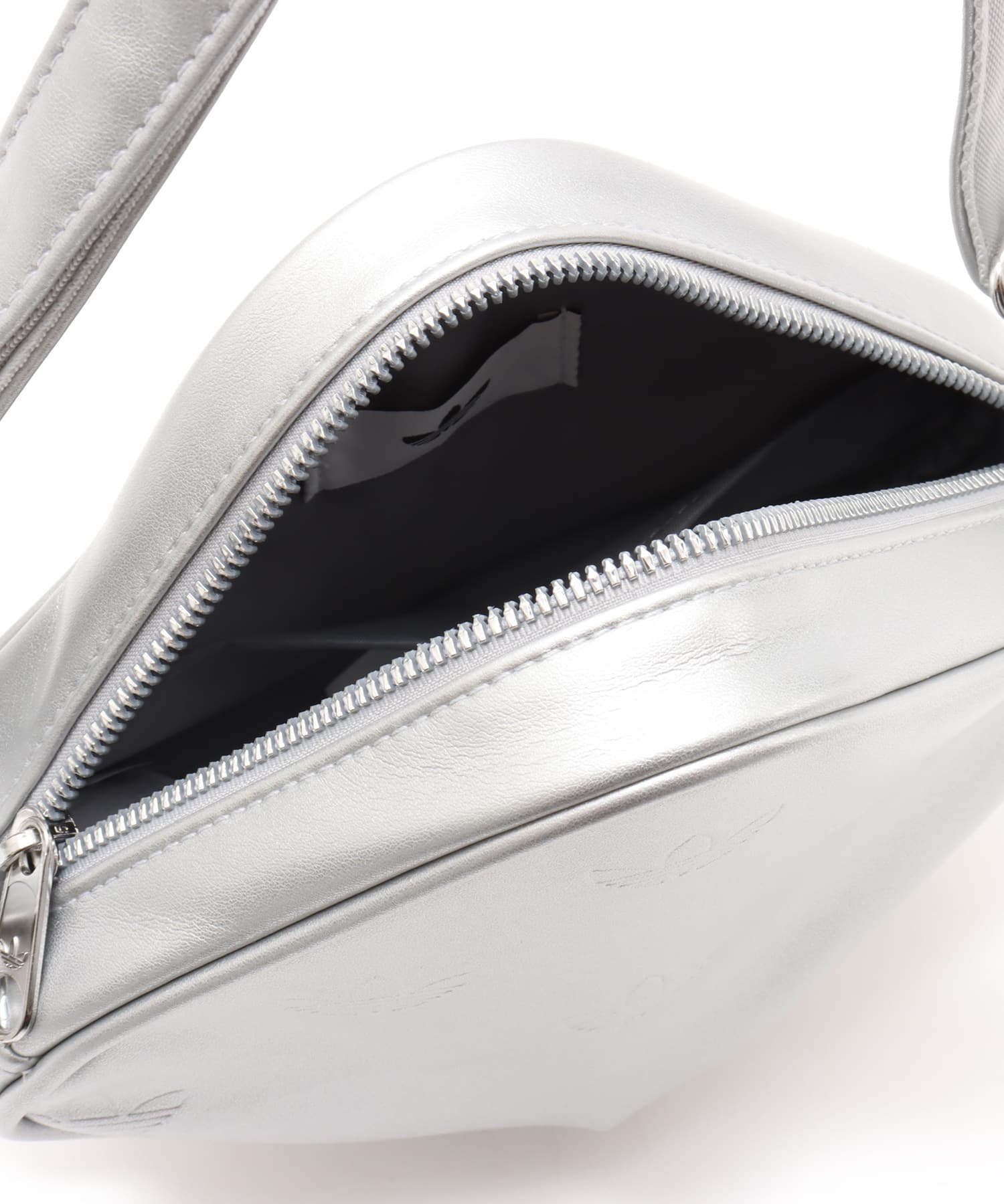 adidas DIAMOND SHAPED BAG シルバーメタリックの画像