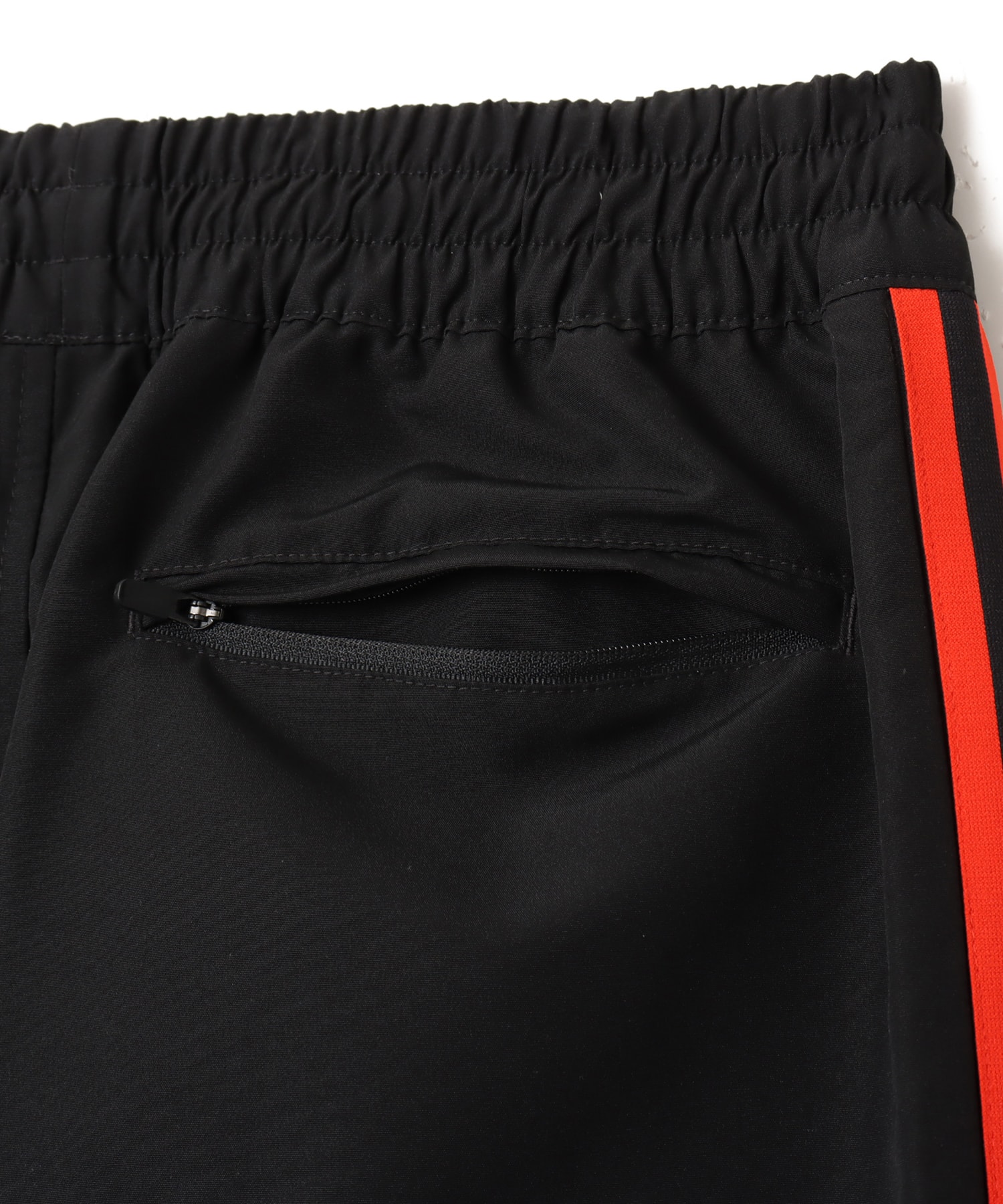 adidas WILLY CHAVARRIA WOVEN TRACK PANTS ブラックの画像
