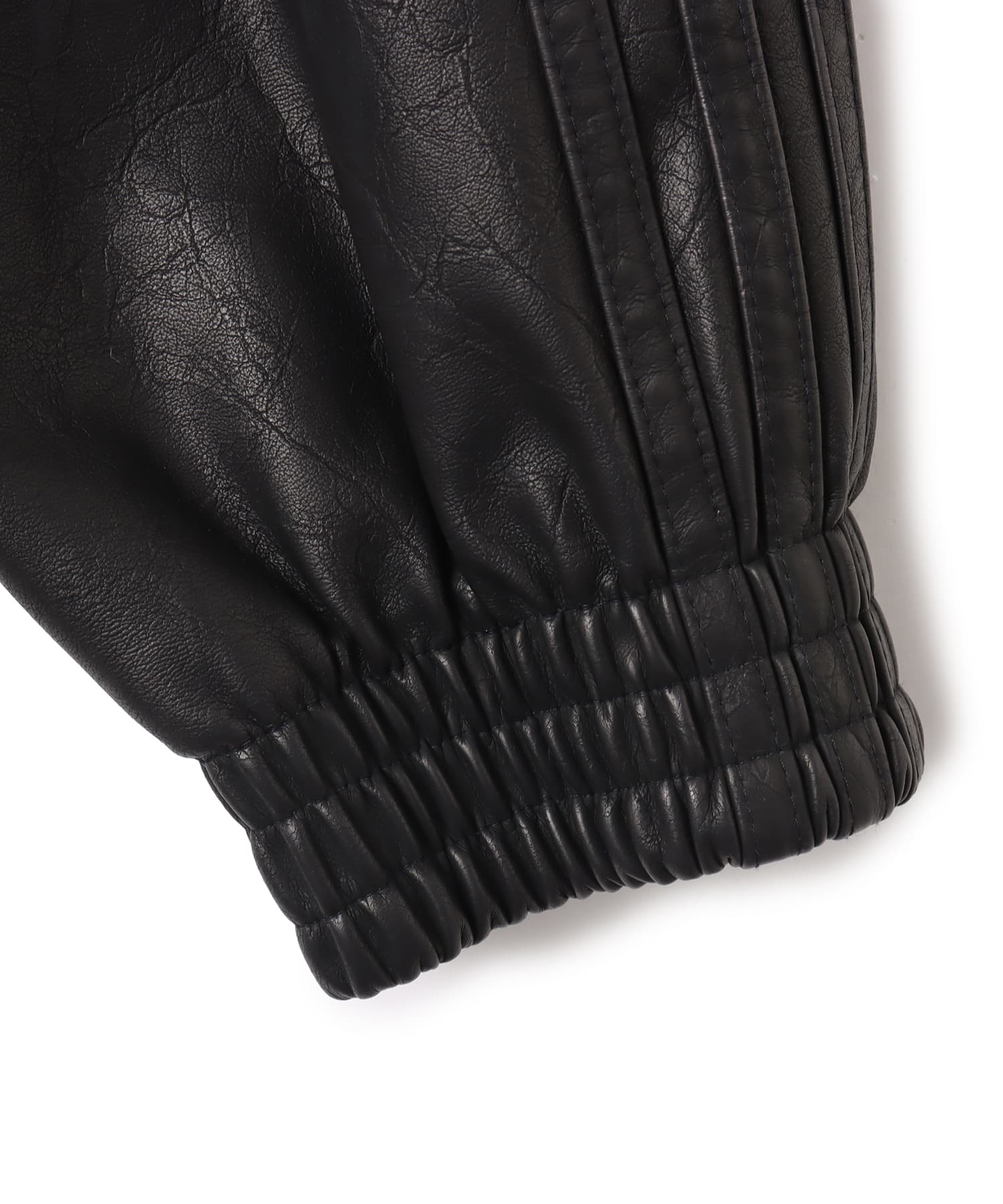 adidas PLEATHER FIREBIRD OVERSIZED TRACKTOP ユーティリティブラックの画像